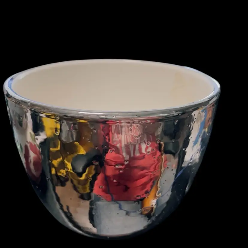 This is a mid-century Italian silver glazed ceramic bowl by Bitossi. Like New Condition Made In Italy