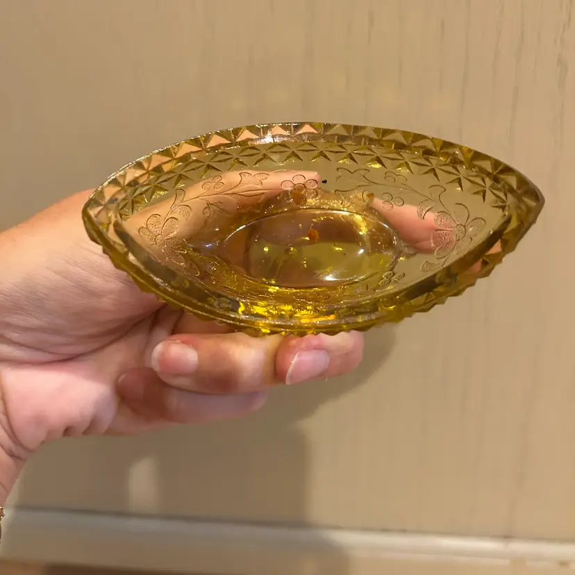 Amber Glass READ