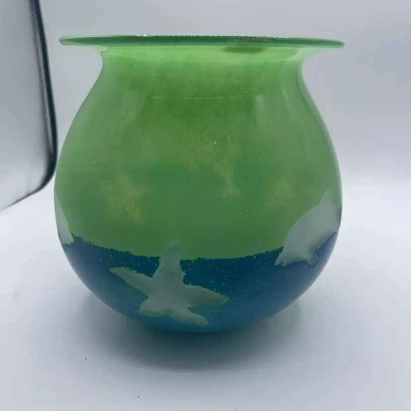 10-Design Guild Art Glass Vase With Dolphins A S Starfish Blue/green  7.5” Romania