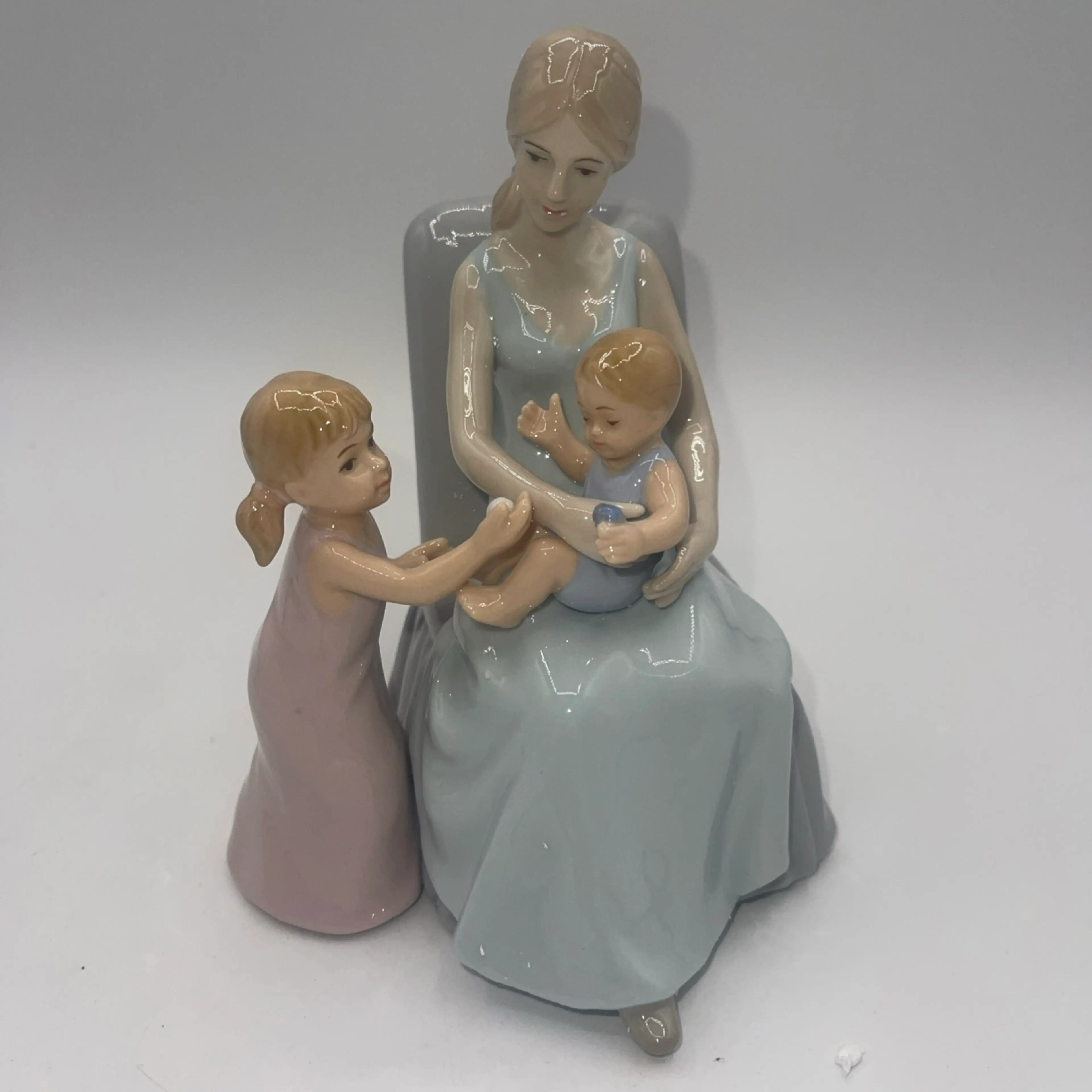 Image 2 of 9