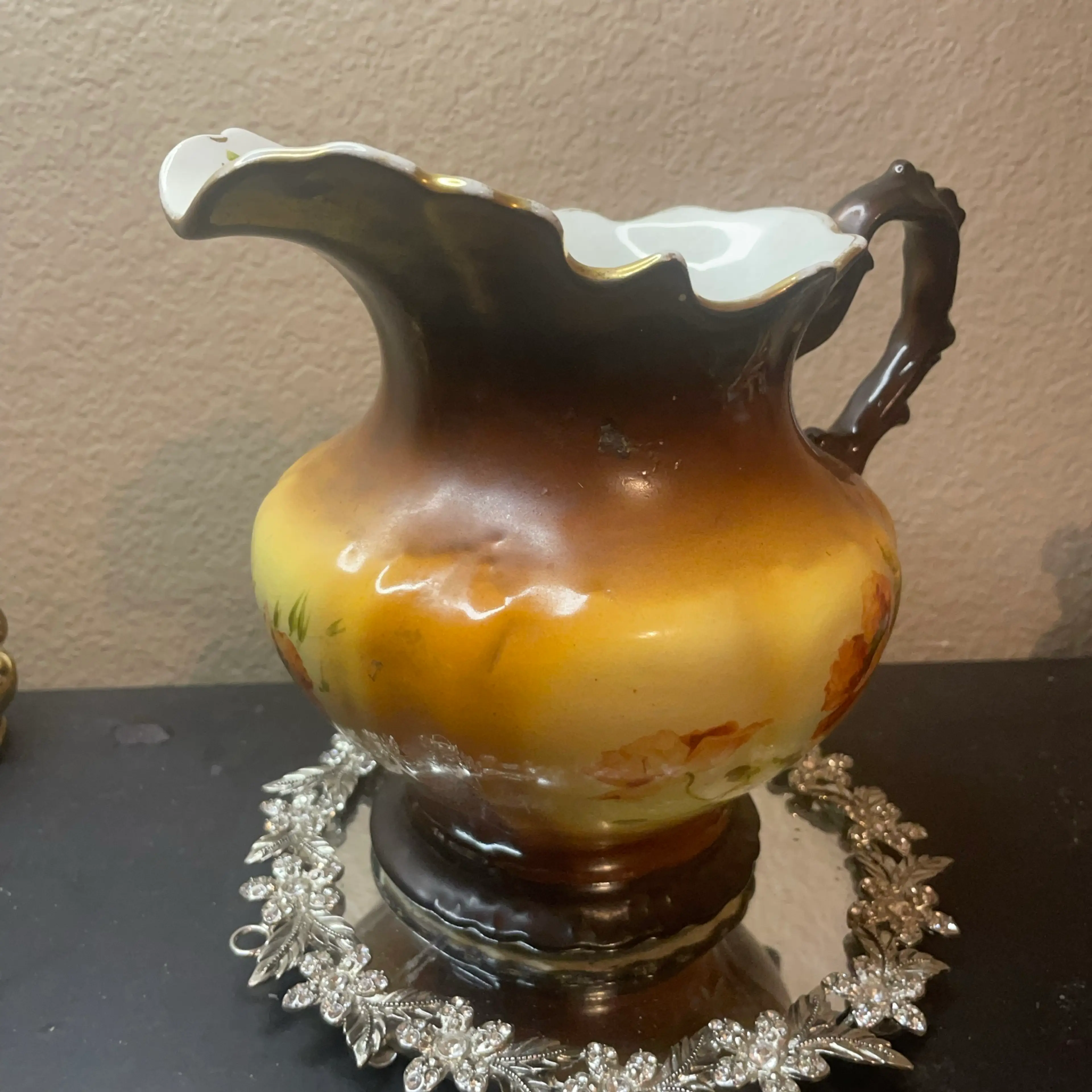 Image 2 of 6