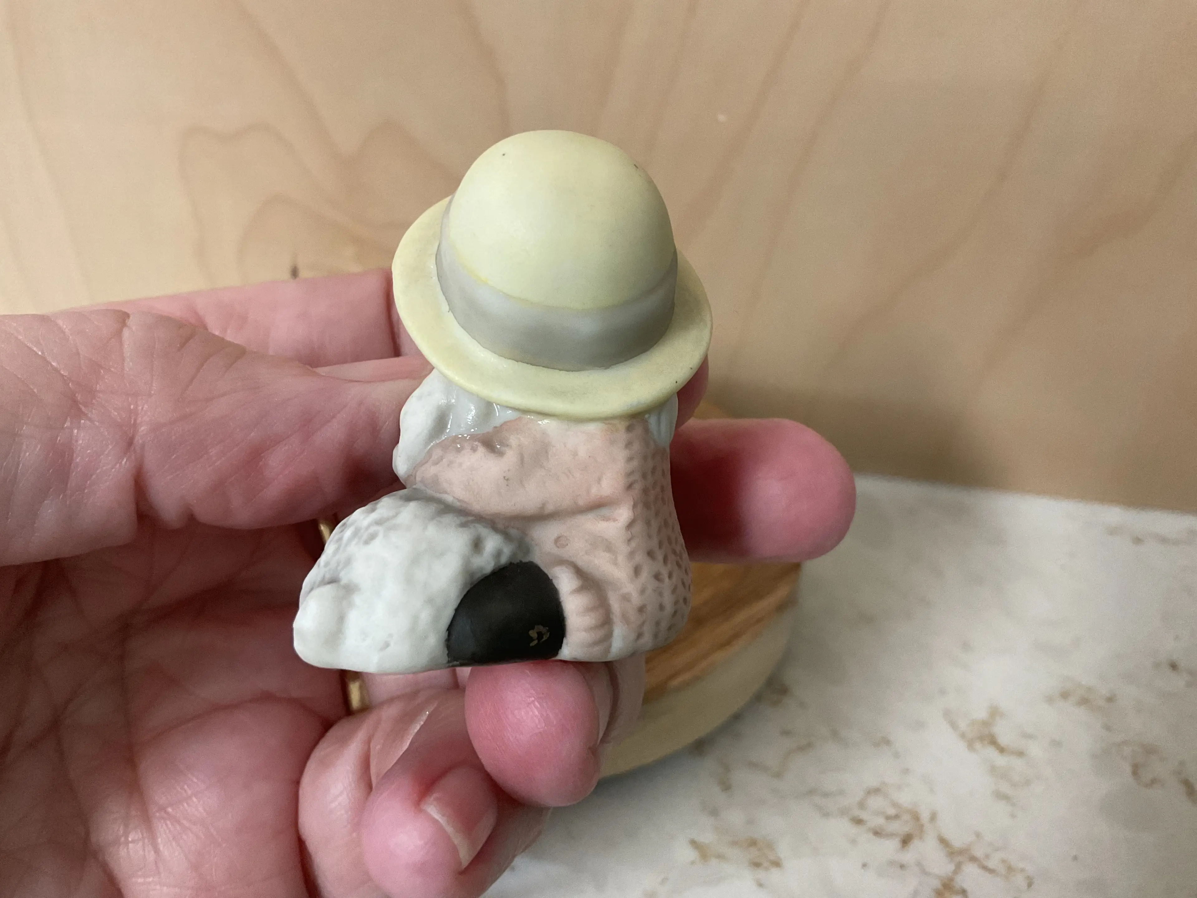 Image 2 of 9