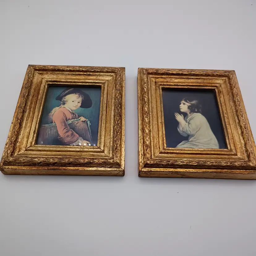Pair of Italian framed pictures