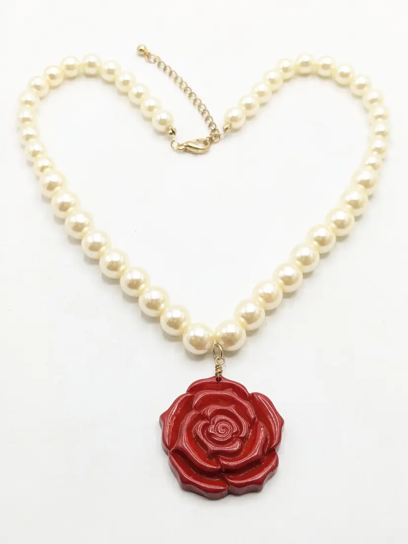 Gold Tone Faux White Pearl Necklace with Red Rose Pendant NWOT