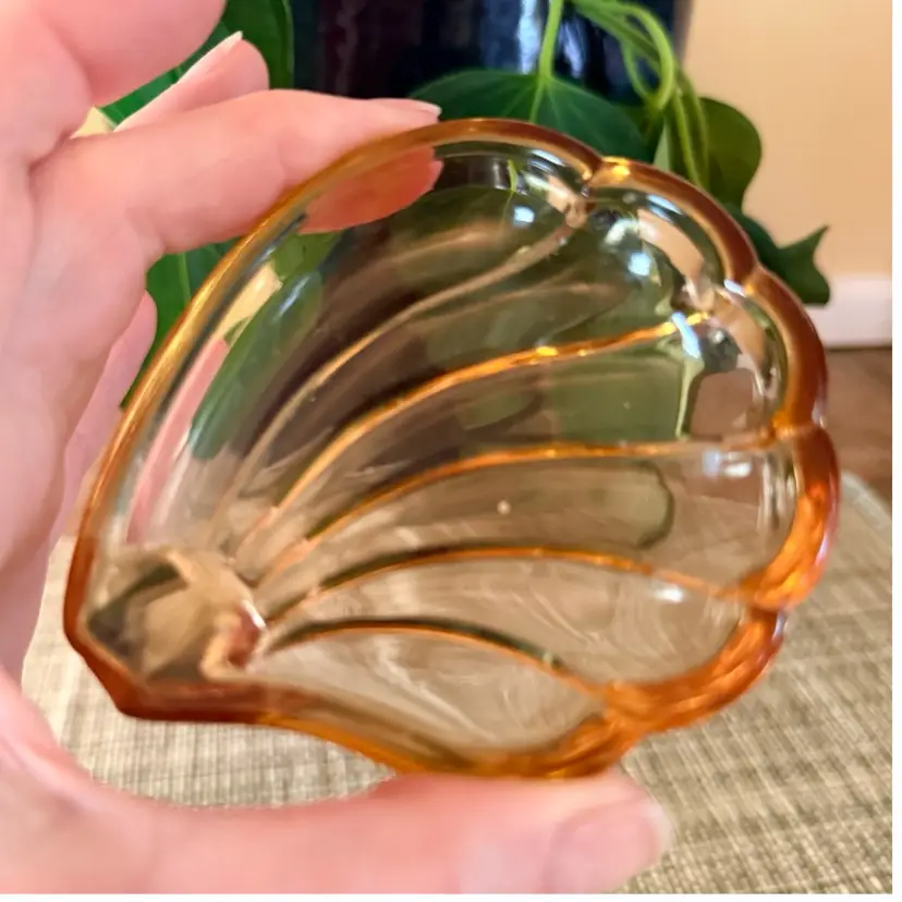Vintage Mini Amber Glass Leaf Dish – 3” x 4” Trinket Bowl