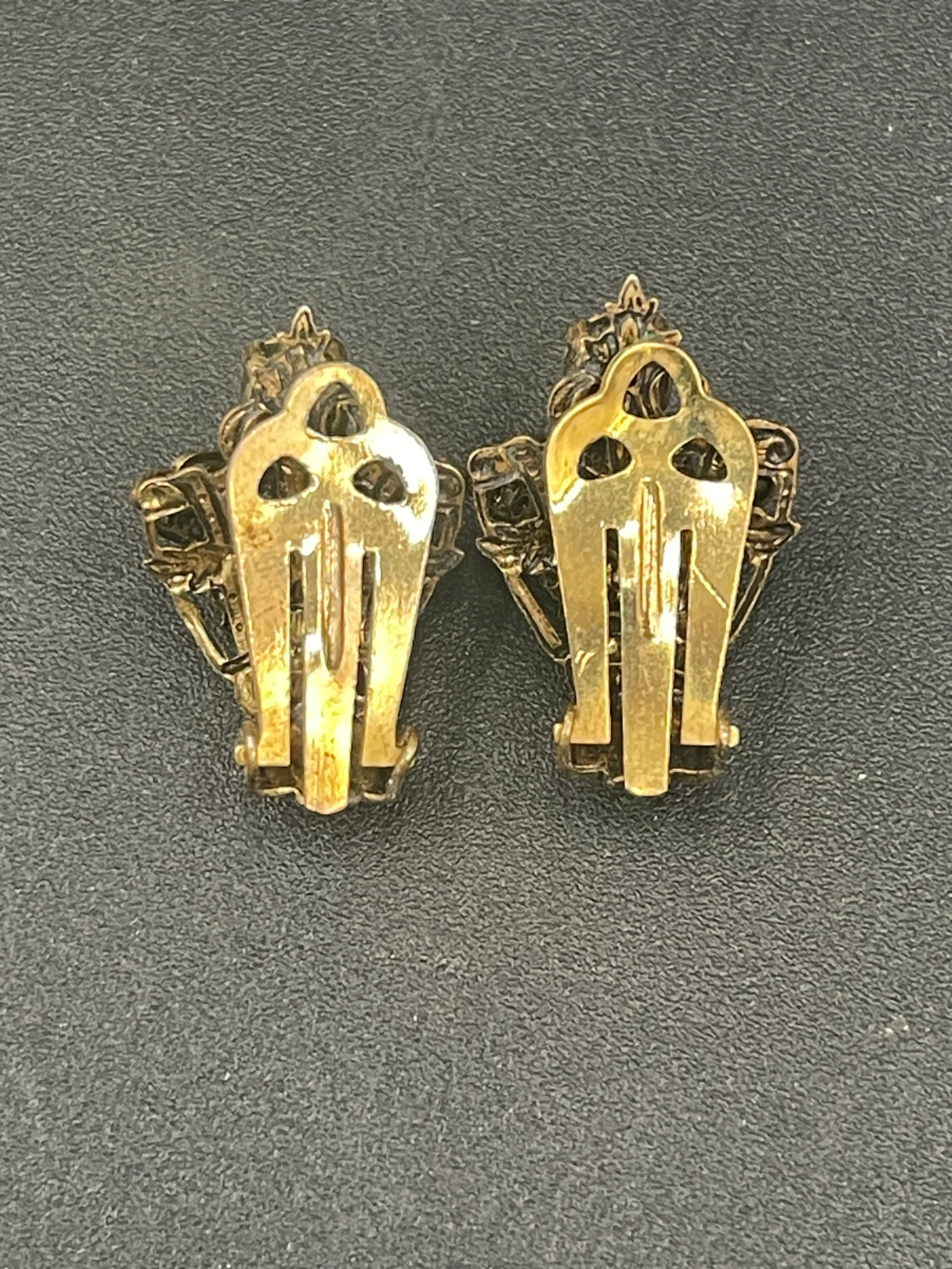 Image 4 of 6