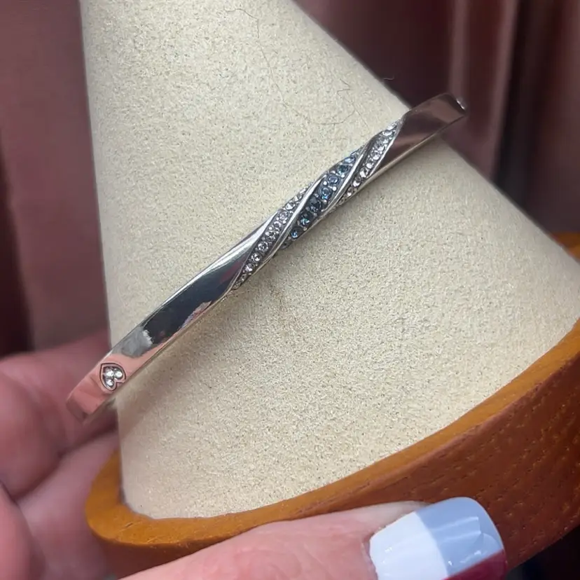 Pick Of The Week ** Brighton Eternity Knot Silver Tone Bangle Bracelet Swarovski Crystals 2½” Opening