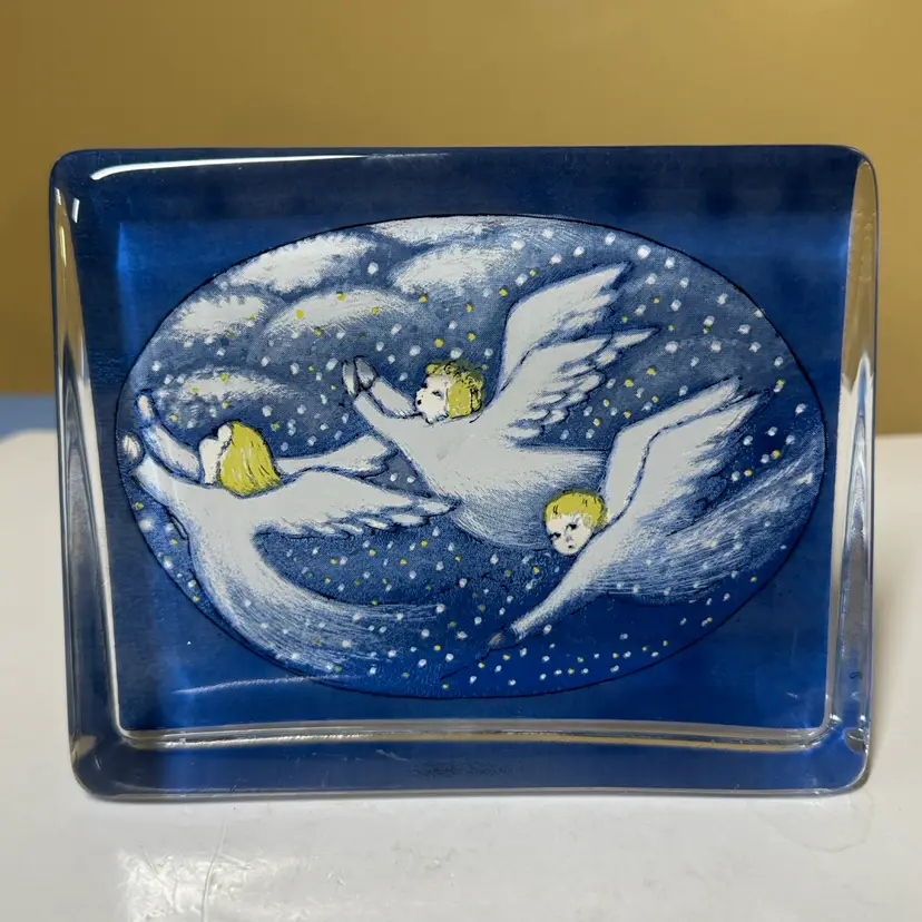 IITTALA FINLAND HELJA LUIKKO-SUNDSTROM GLASS ANGEL PAPERWEIGHT 5.75” x 4.5”