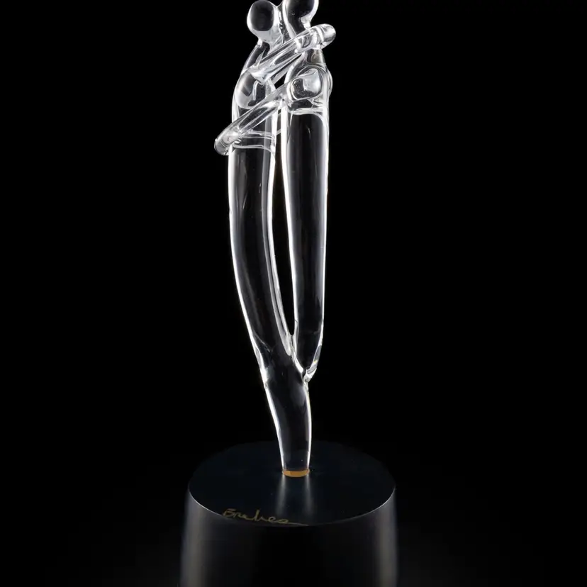 Vtg Art Glass Lovers Embracing Couple Sculpture Signed 10" Black Base MCM
