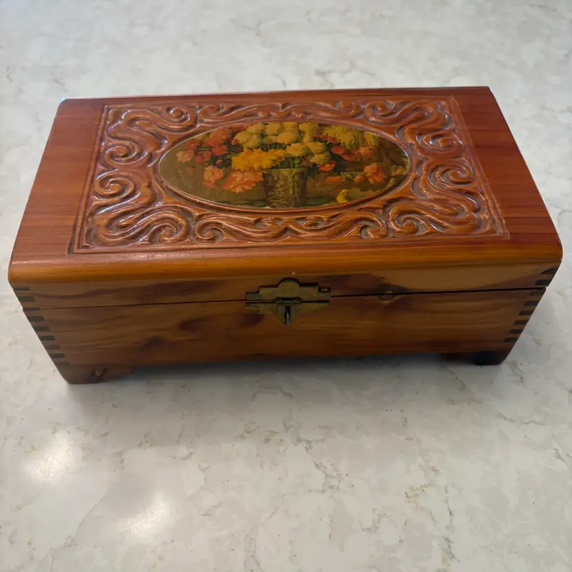Vtg Cedar Jewelry Box Hand Carved Scrollwork Floral Bouquet Decoupage Footed