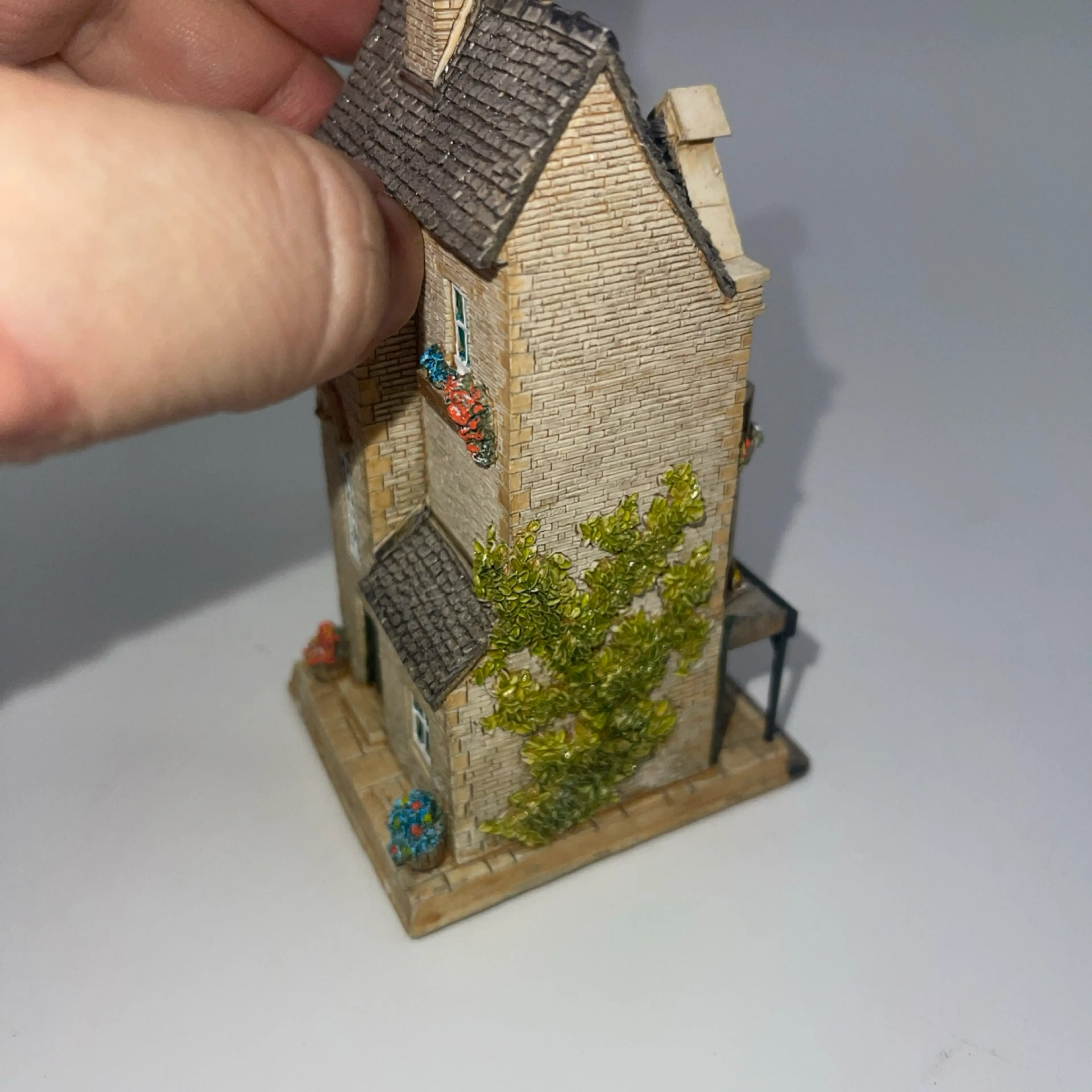 Image 4 of 6
