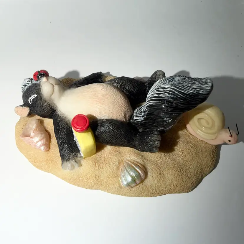 Vintage Fitz & Floyd Handcrafted Charming Tails Stewart's Day In The Sun Figure