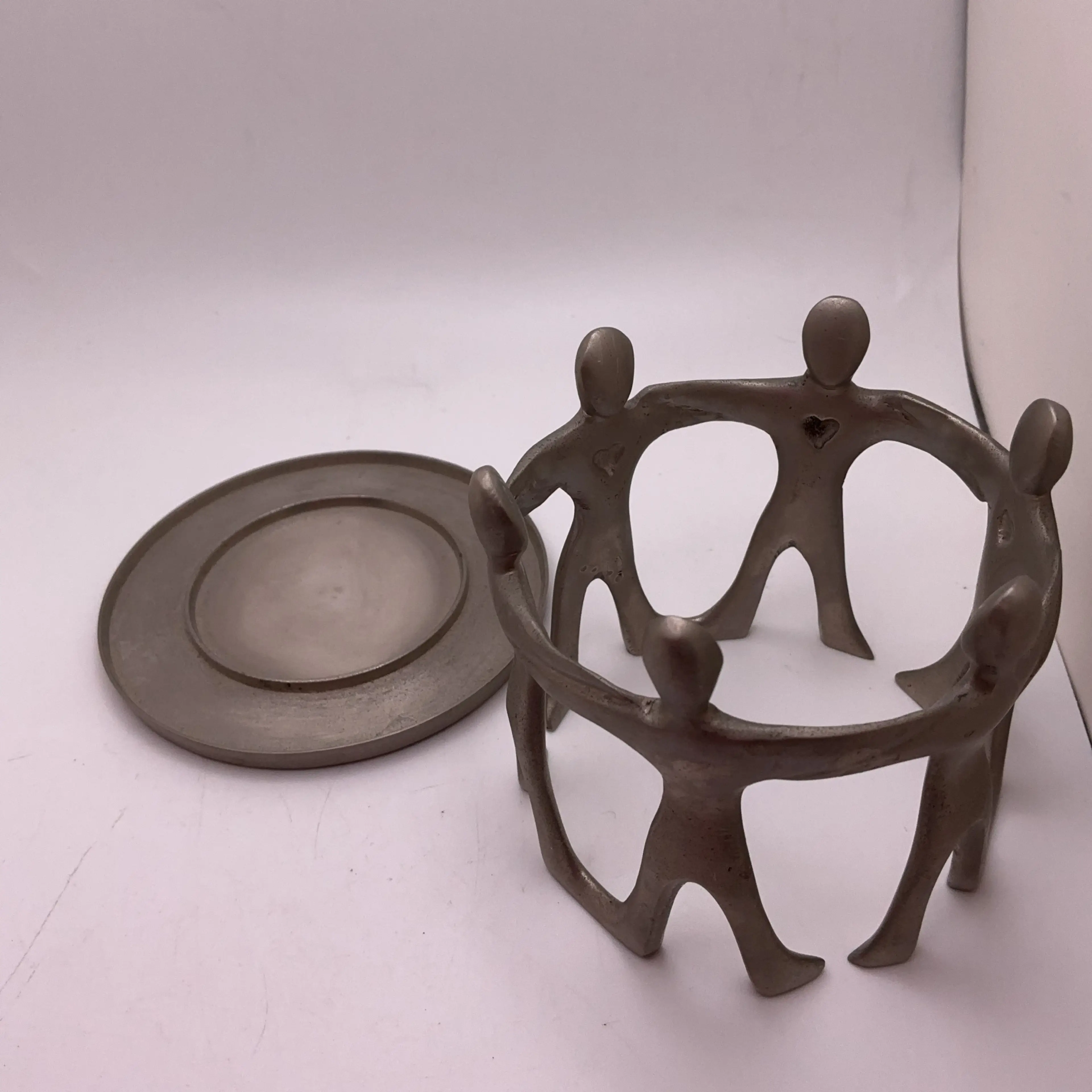 Image 2 of 4