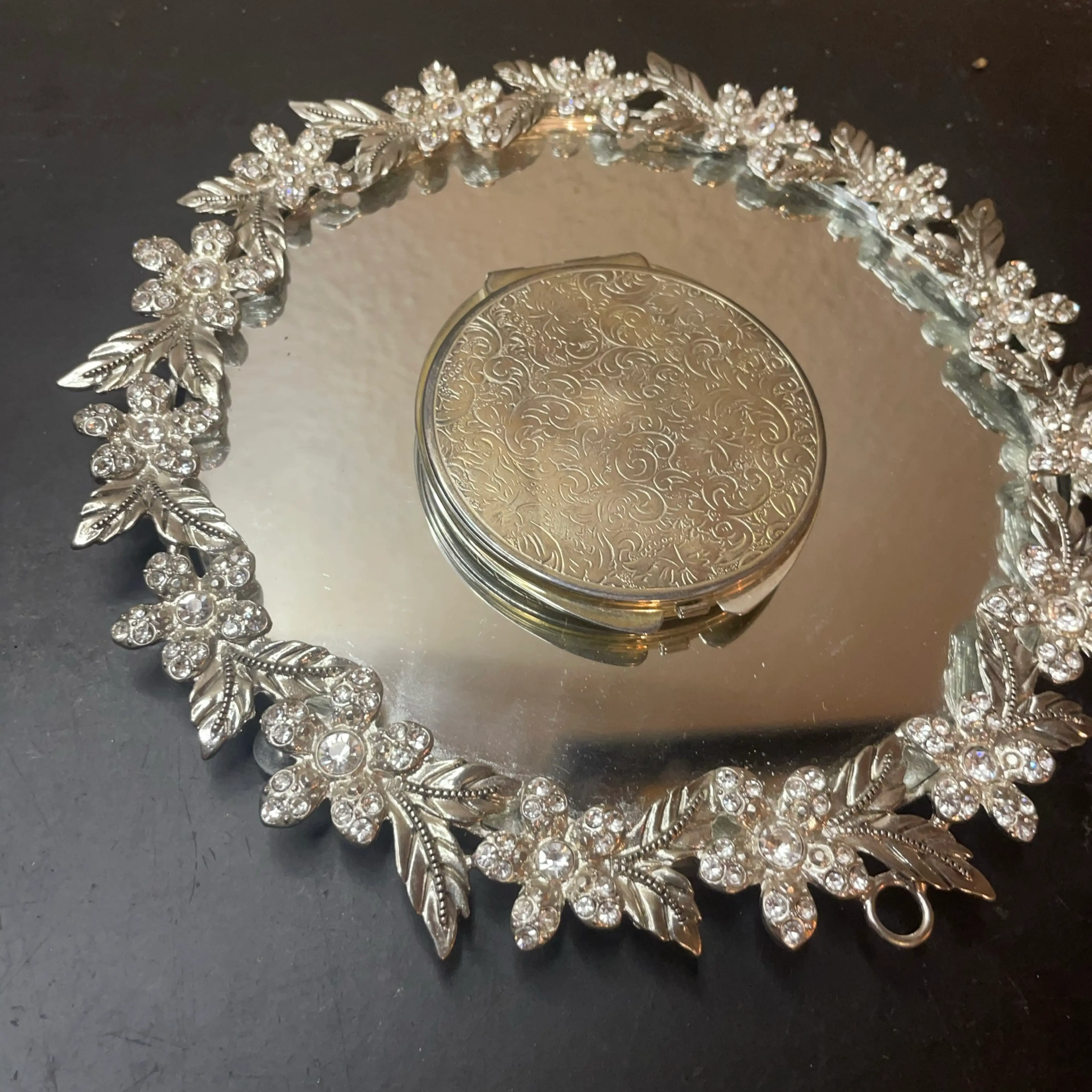 Image 2 of 4