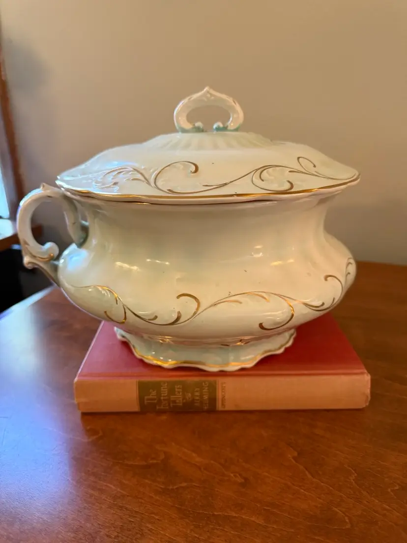 ☀️ 11-1/2” W x 8” H Vintage Maybe Antique Light Blue/Green Chamber Pot