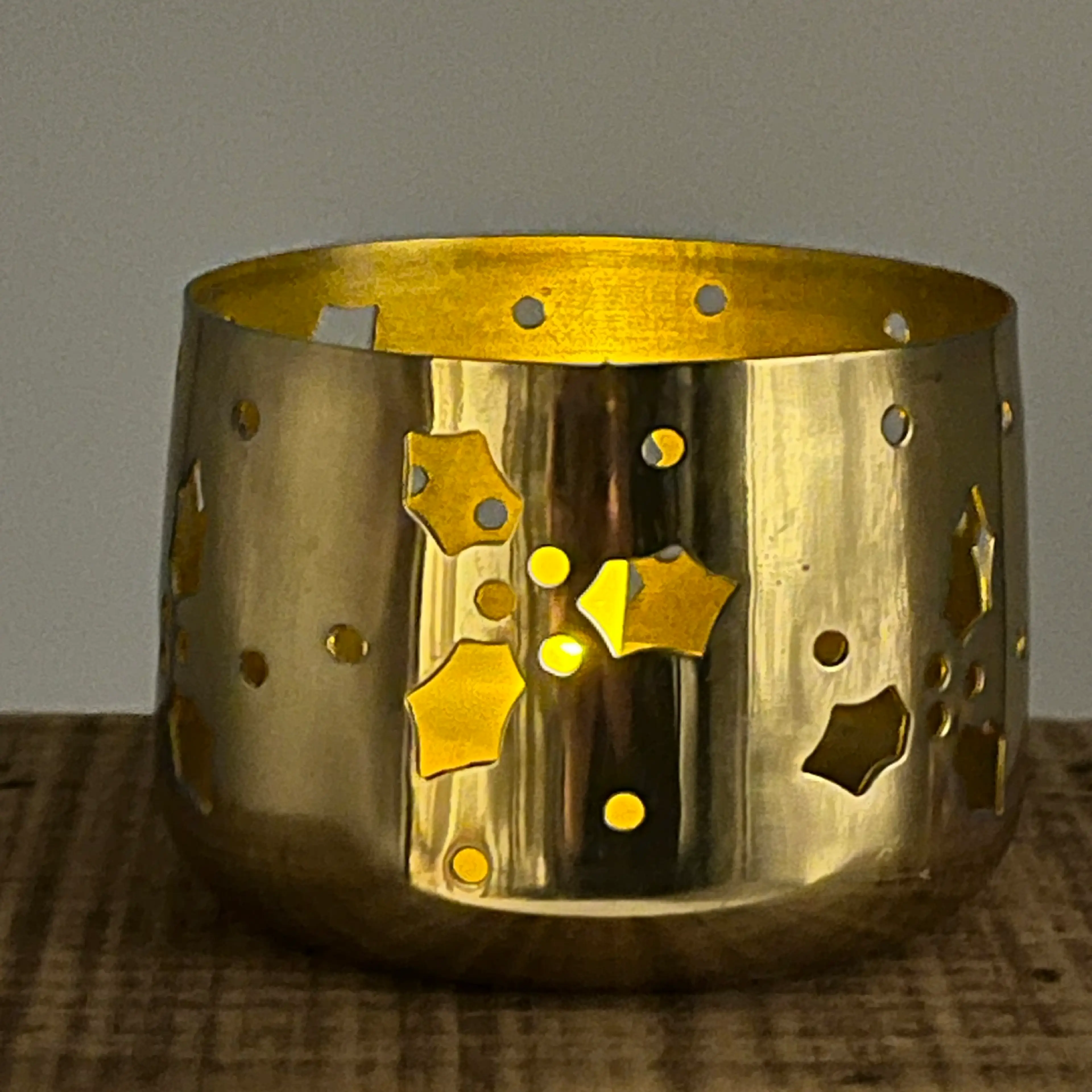 Image 2 of 2