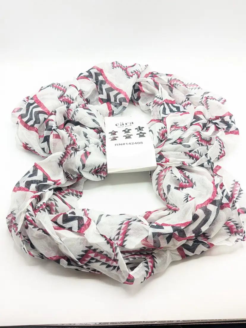 Cara New York Geometric Pattern Infinity Scarf NWT