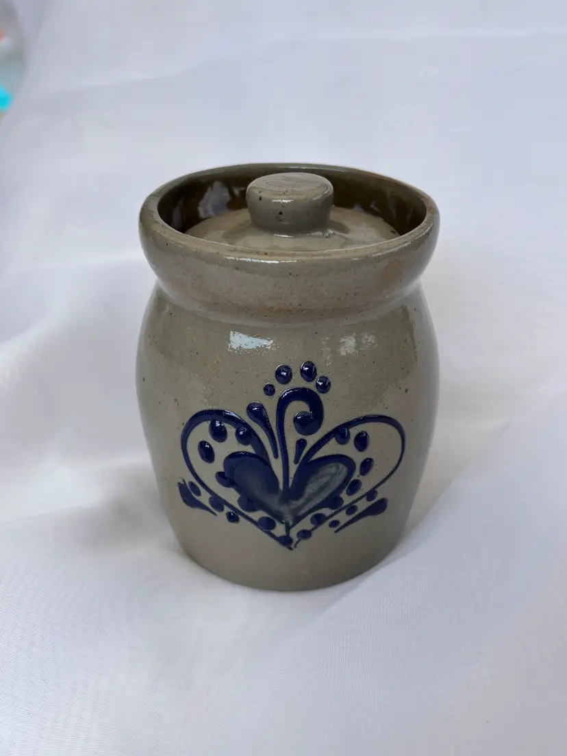 BBP salt-glazed stoneware crock with lid, 4" tall