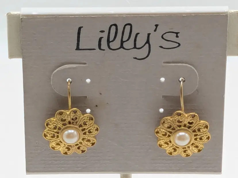 Lilly's Gold Tone Filigree Faux Pearl Drop Flower Pierced Earrings NOS