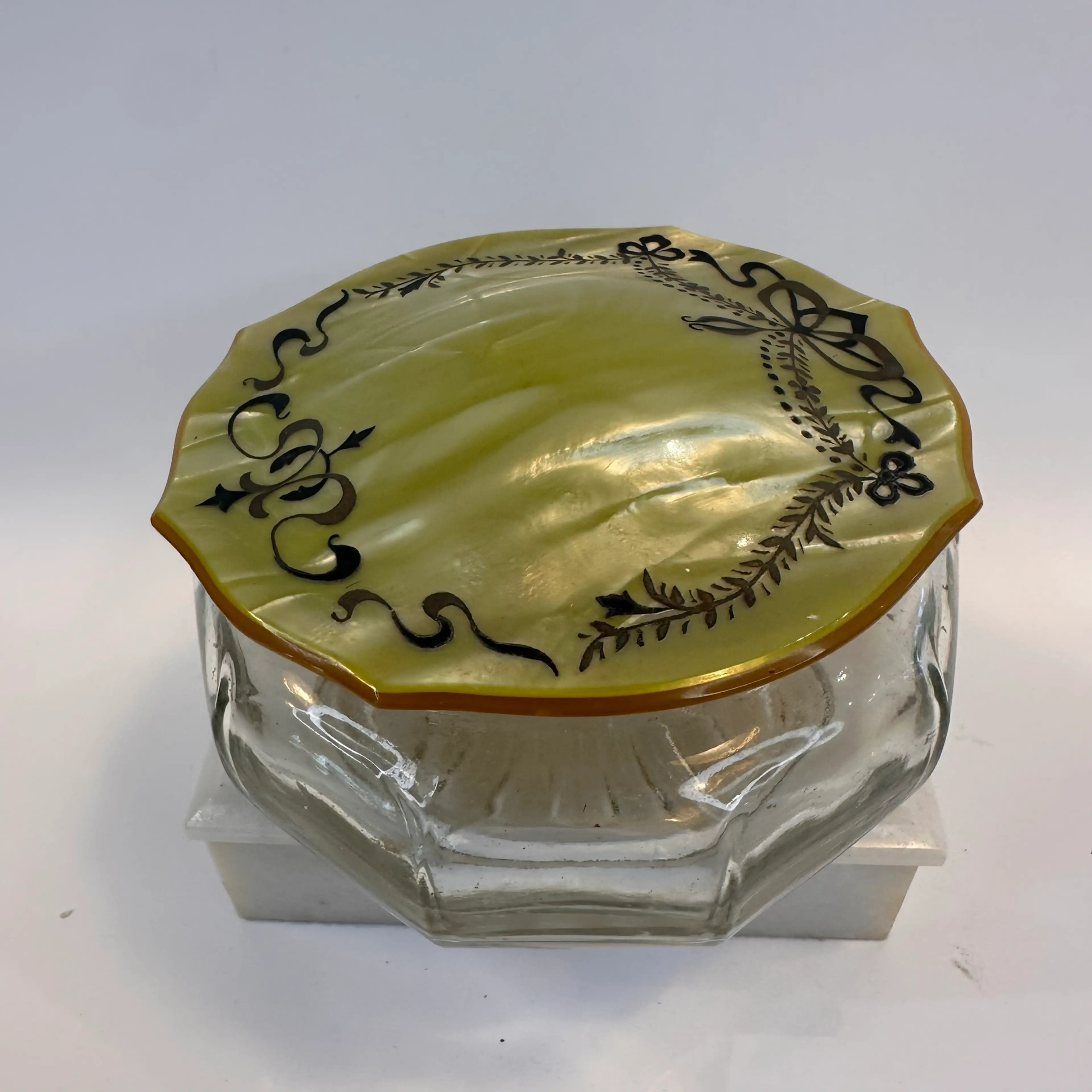 Image 1 of 6