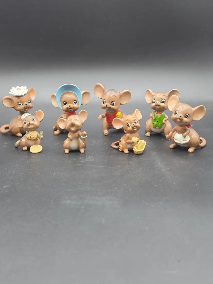 Josef Originals Mouse Lot of 8 - Daisy, Peanut, Vest, Apron 2"-.5"