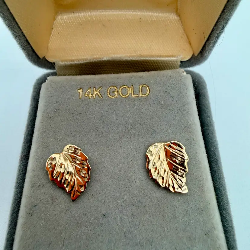 14k Gold Leaf Pierced Earrings