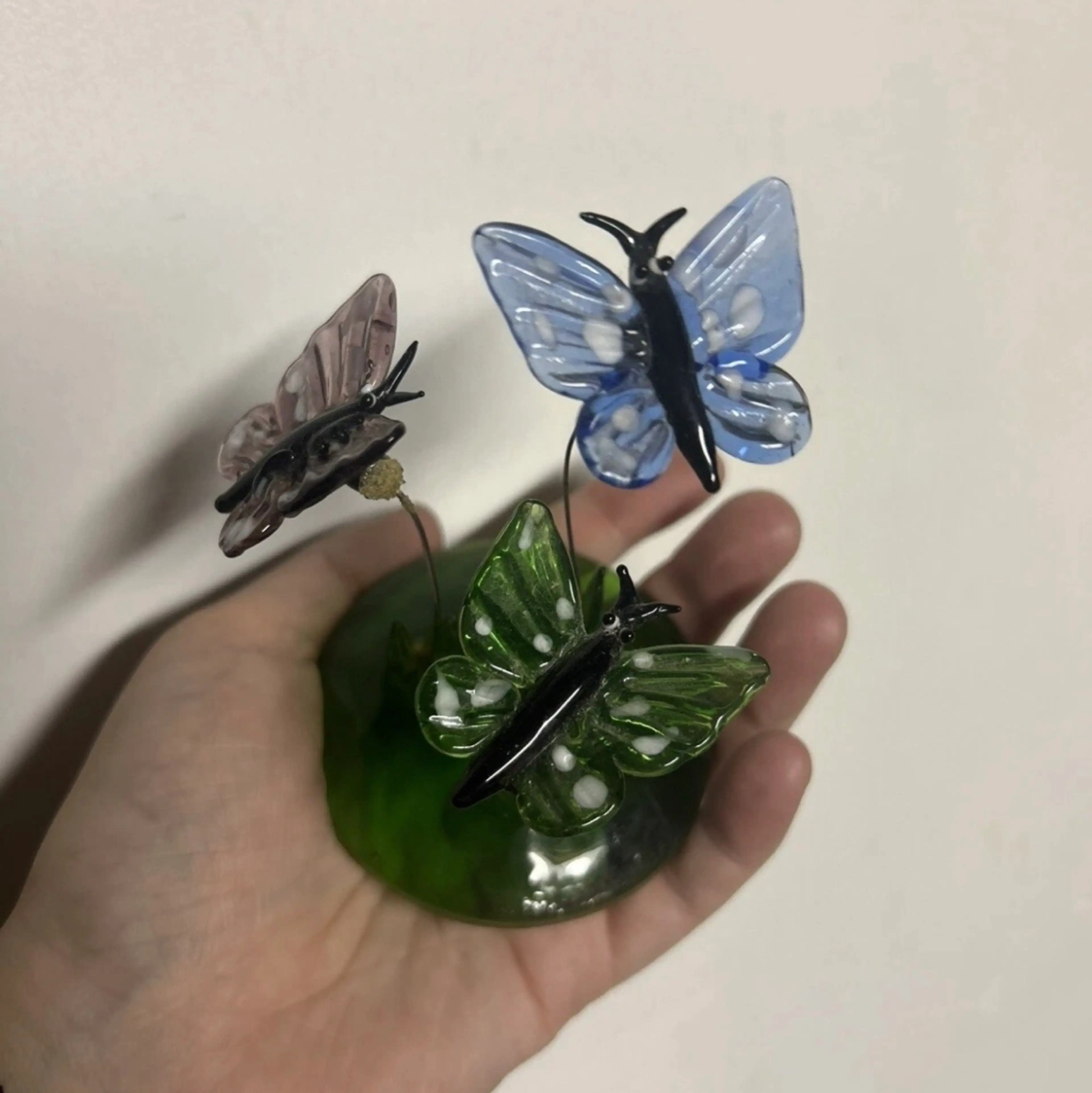 Image 2 of 6