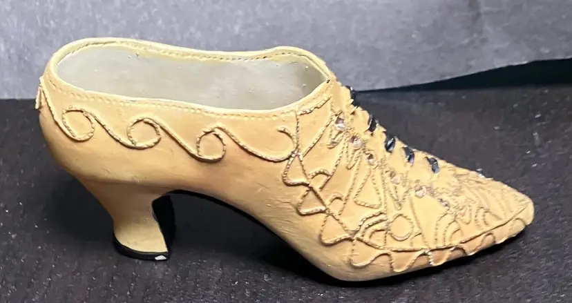 VTG Miniature Resin Shoe Figurine