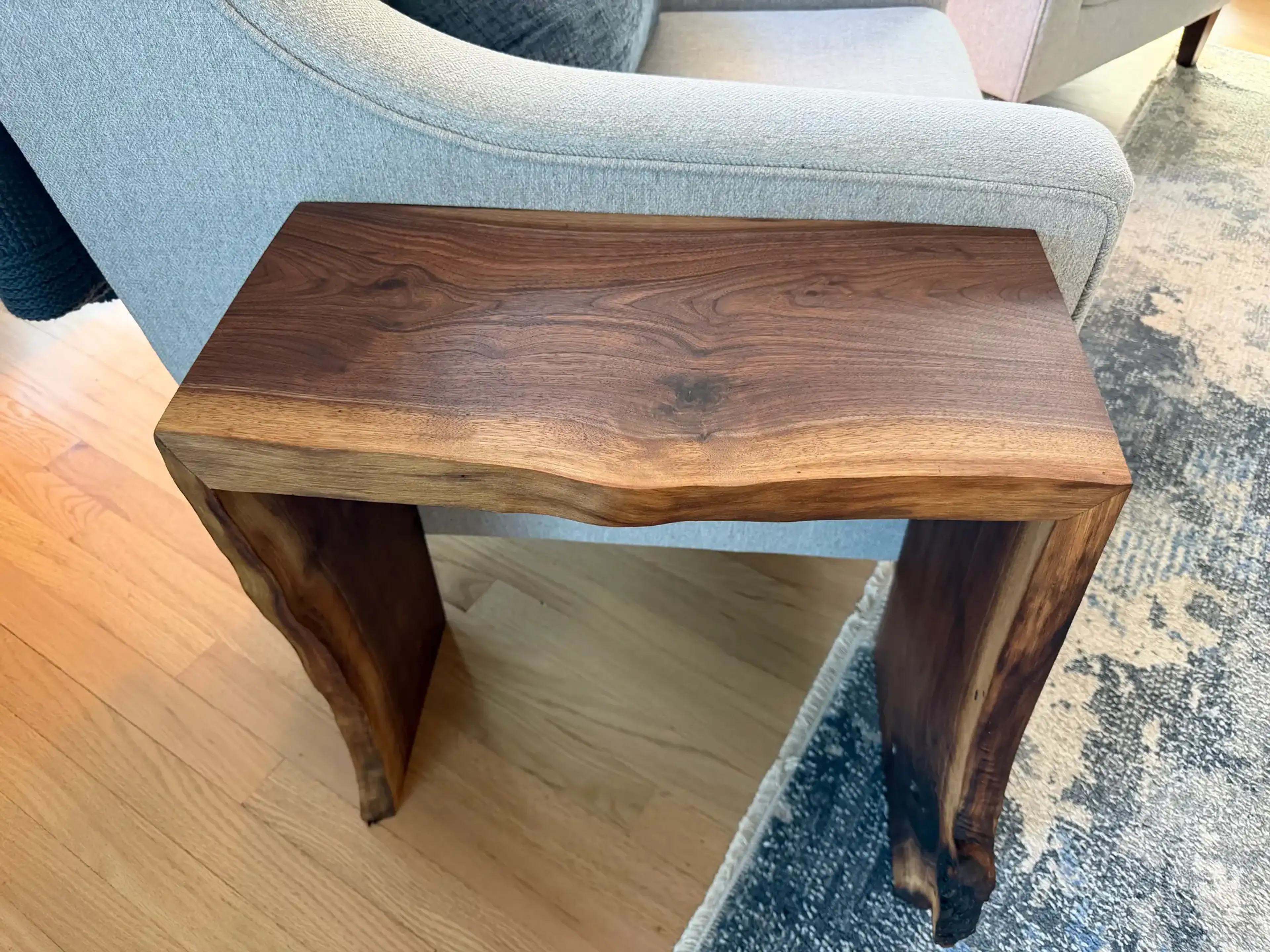 Walnut End Table-Continuous Grain Miter