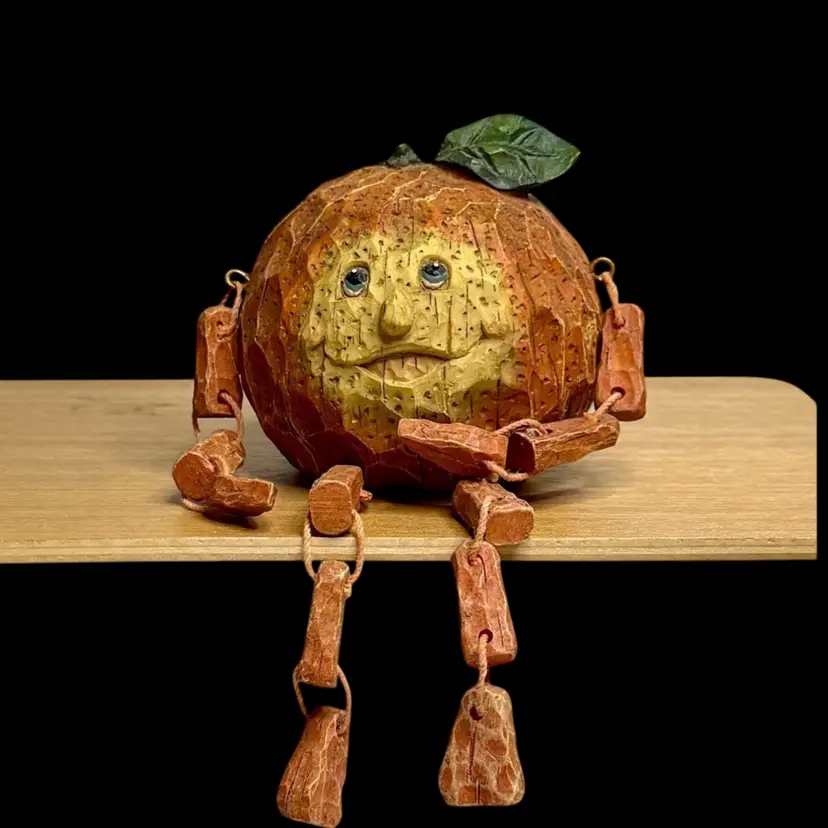 Vintage Anthropomorphic Orange Shelf Sitter Fruit Figurine Decor
2-3/4” T x 3” L x 3” W