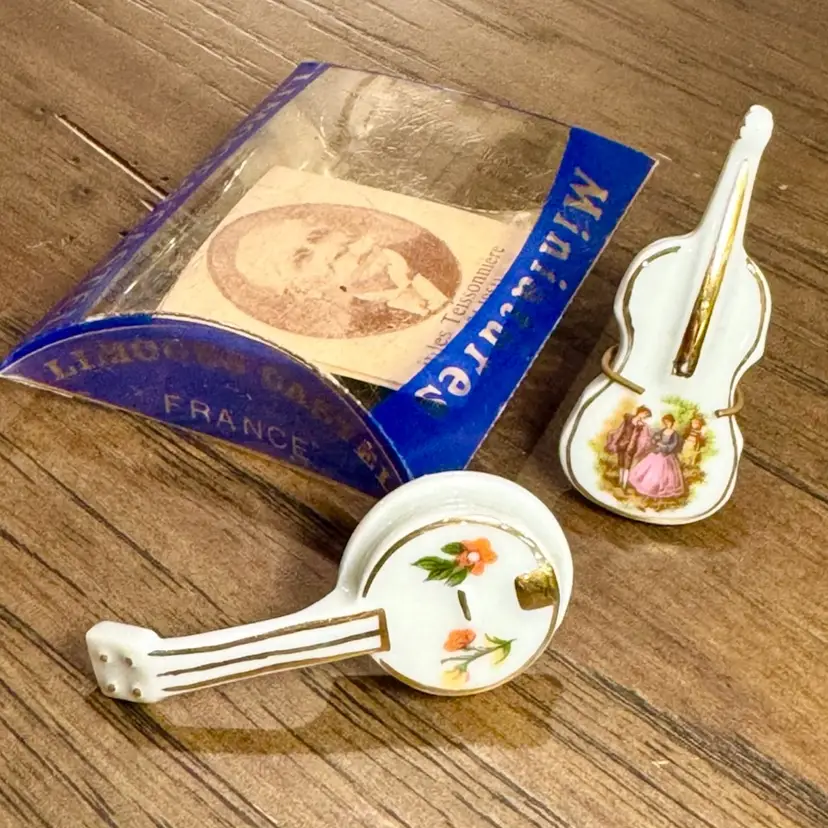 😻 Vintage Limoges France Jules Teissonnière Miniature Porcelain Violin & Bow