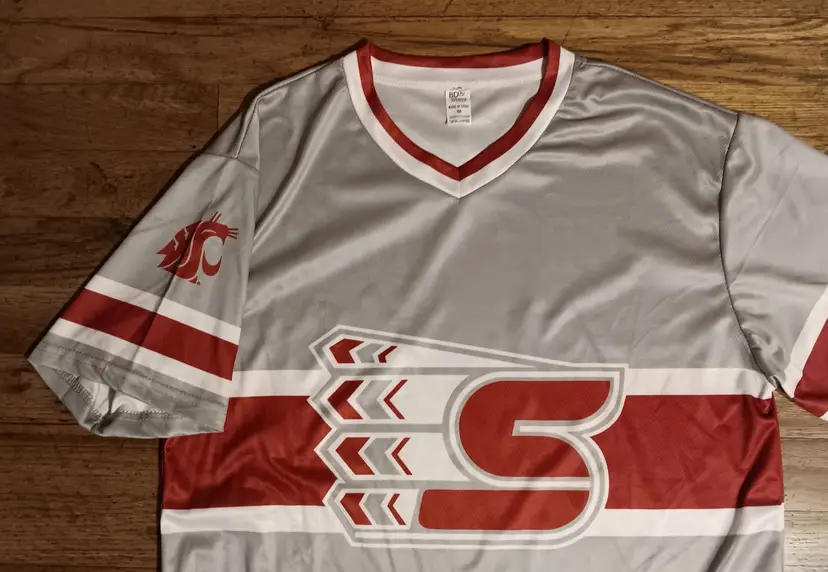 Washington State Cougars Spokane Chiefs Jersey t-shirt college football hockey