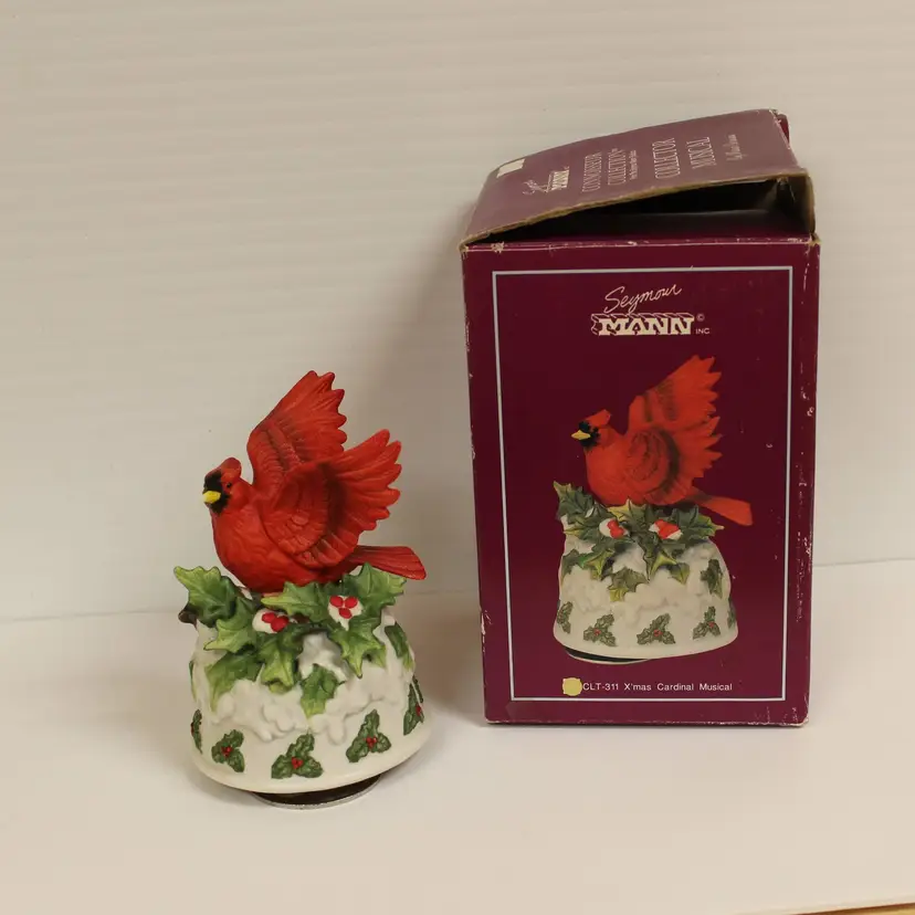 Vintage Cardinal 1996 Seymour Mann Connoisseur Collection Musical X'mas by Mario Bernini