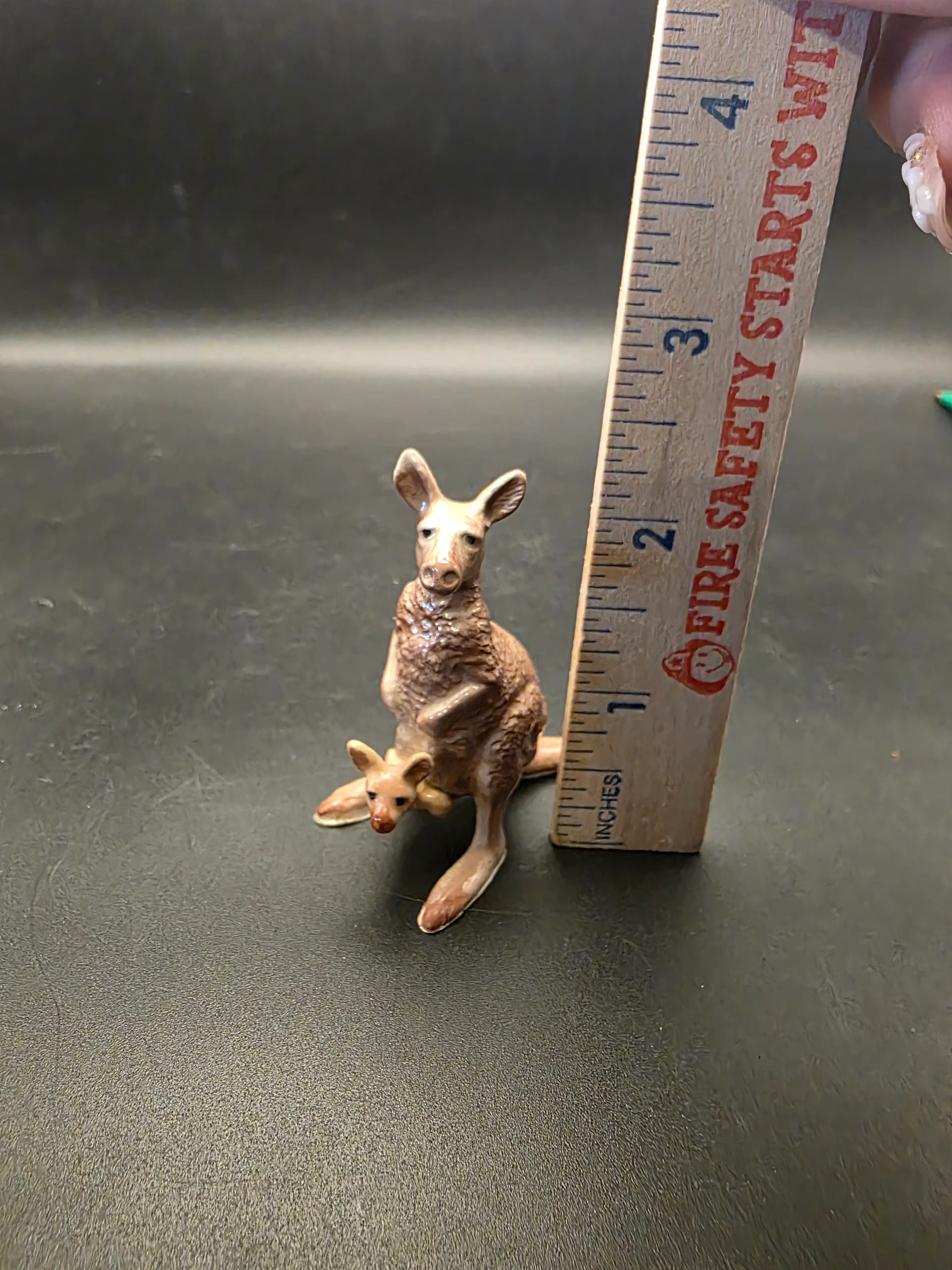 Image 3 of 4