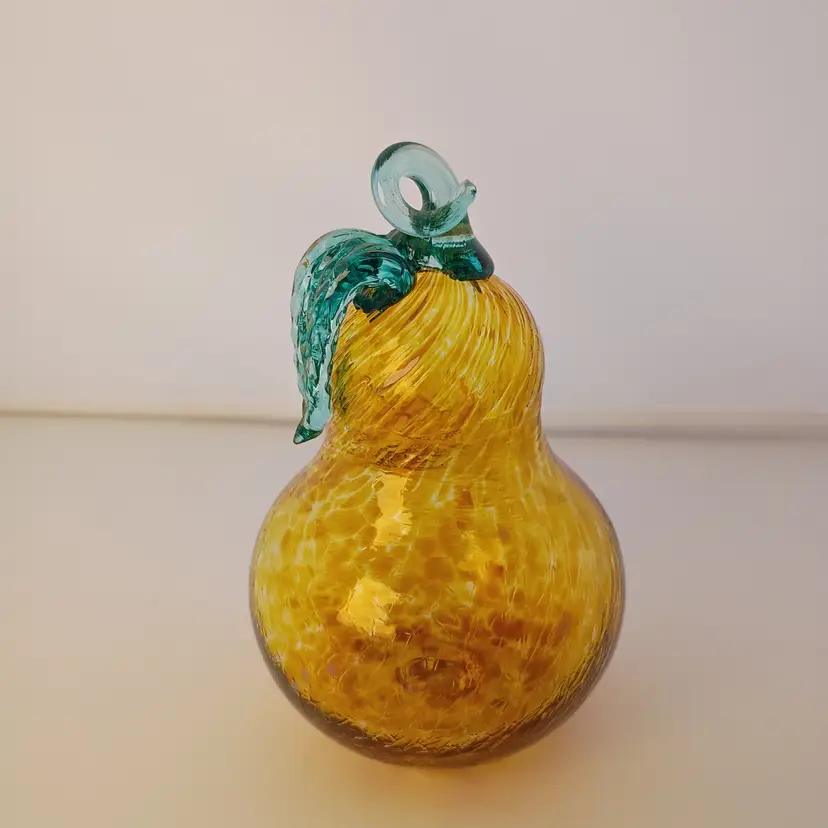 Thames Glass pear
