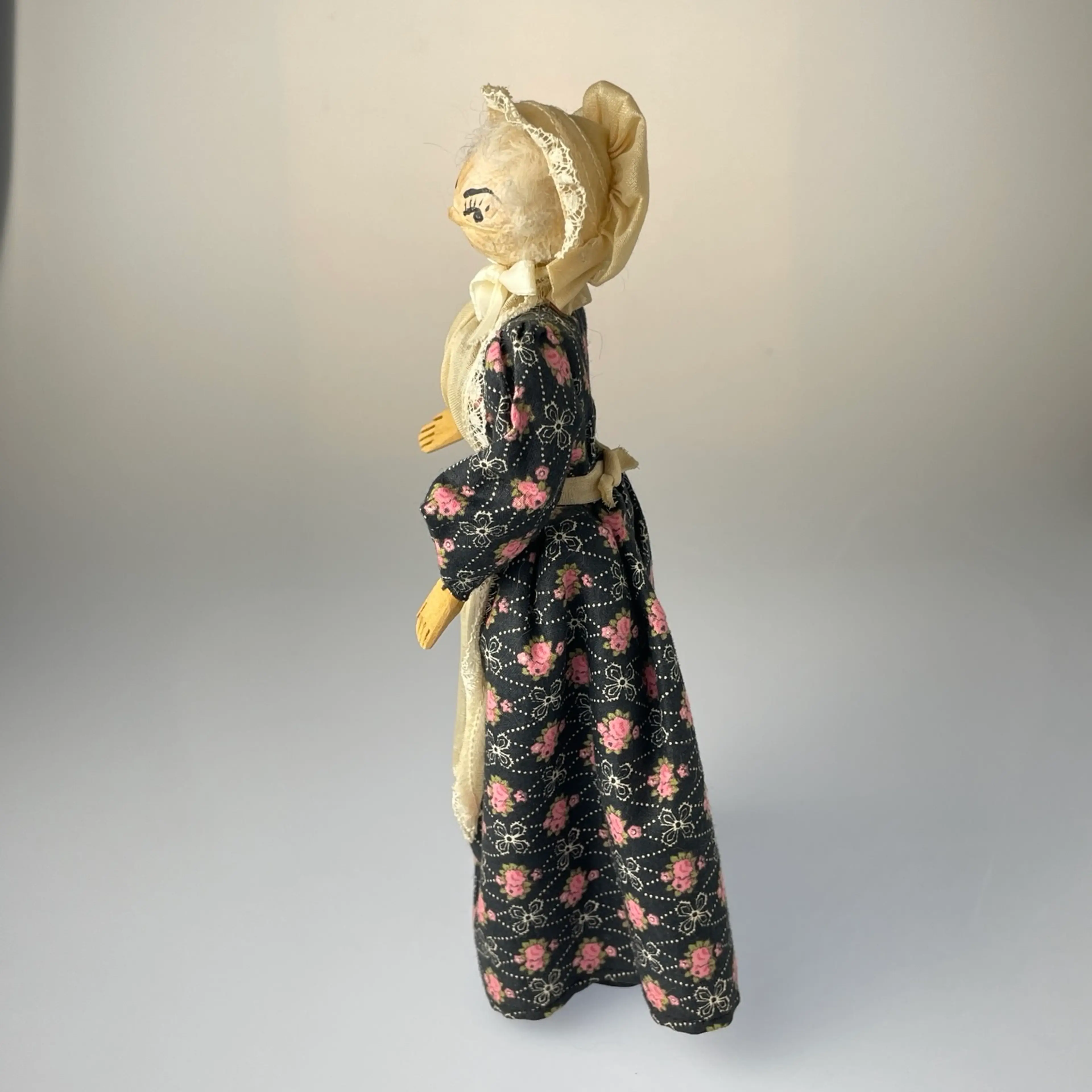 Image 4 of 12