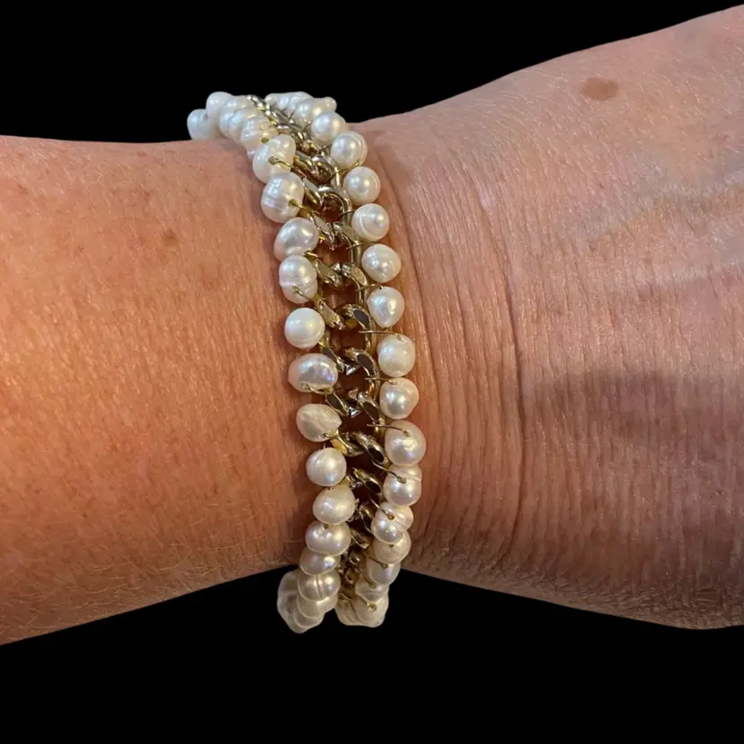 16 Freshwater Pearl And Gold Tone 6.5”To 9” Bracelet