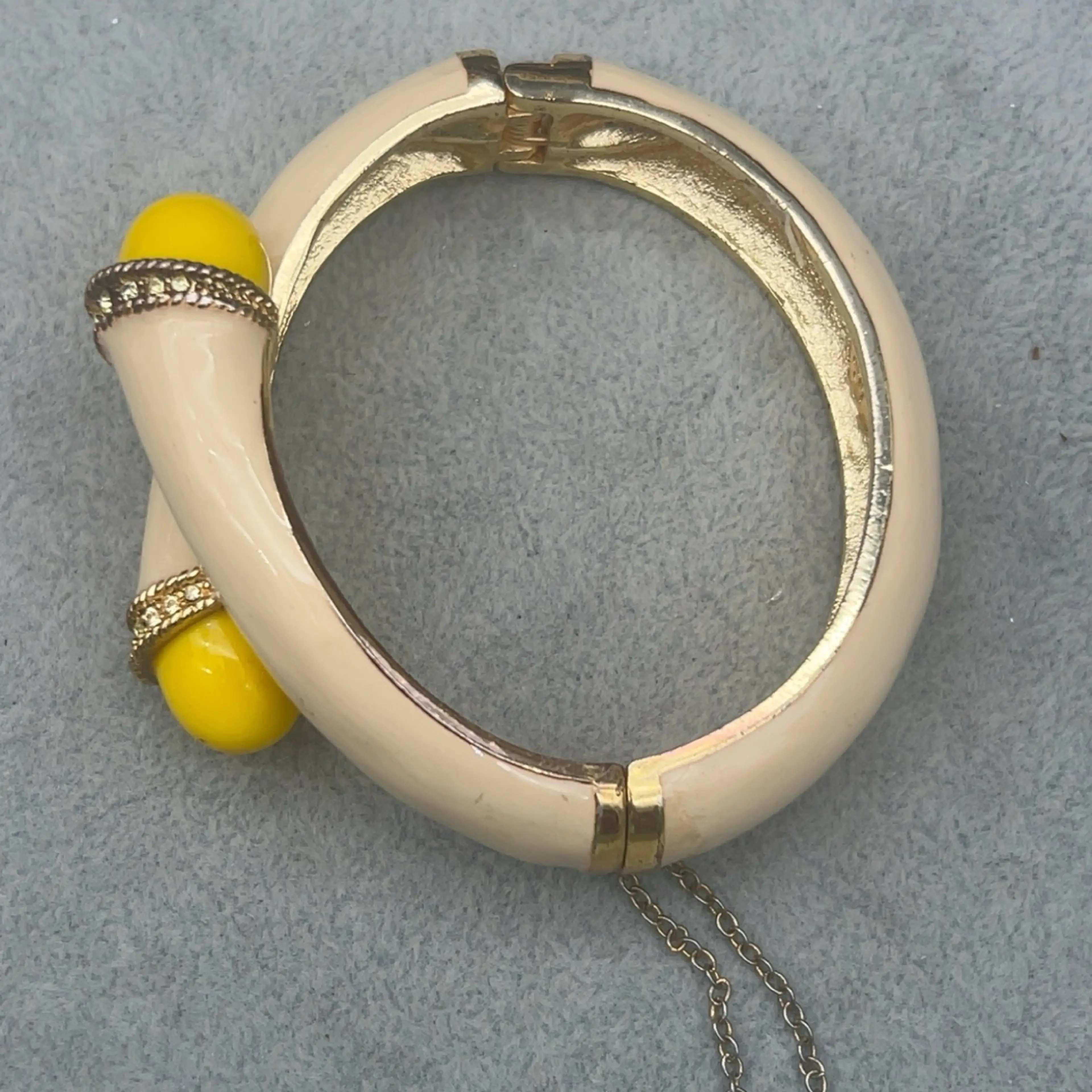 Image 3 of 5