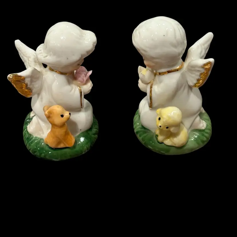 Vintage Pair Of Porcelain Angels Praying with Critters and Flowers  2"
