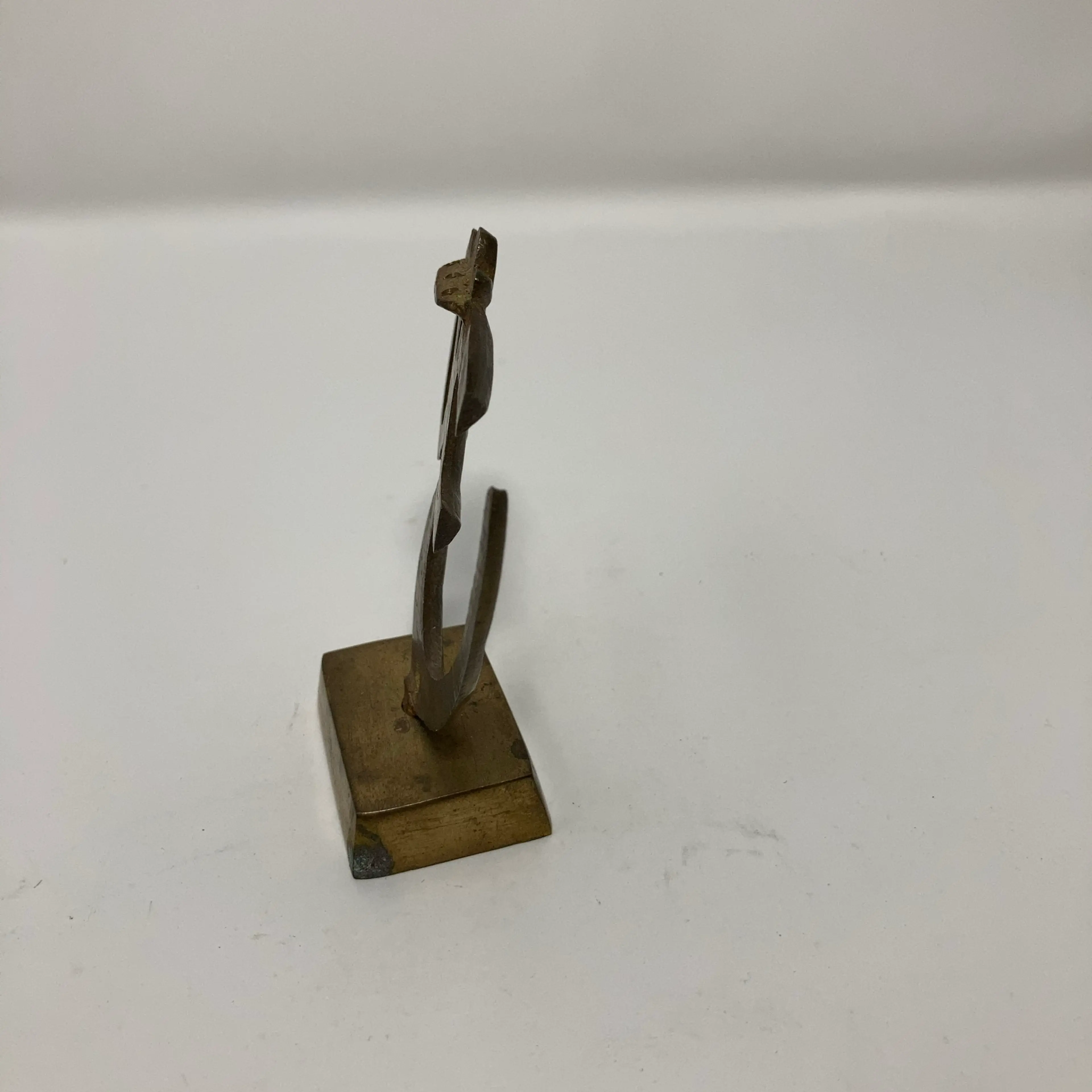 Image 2 of 7