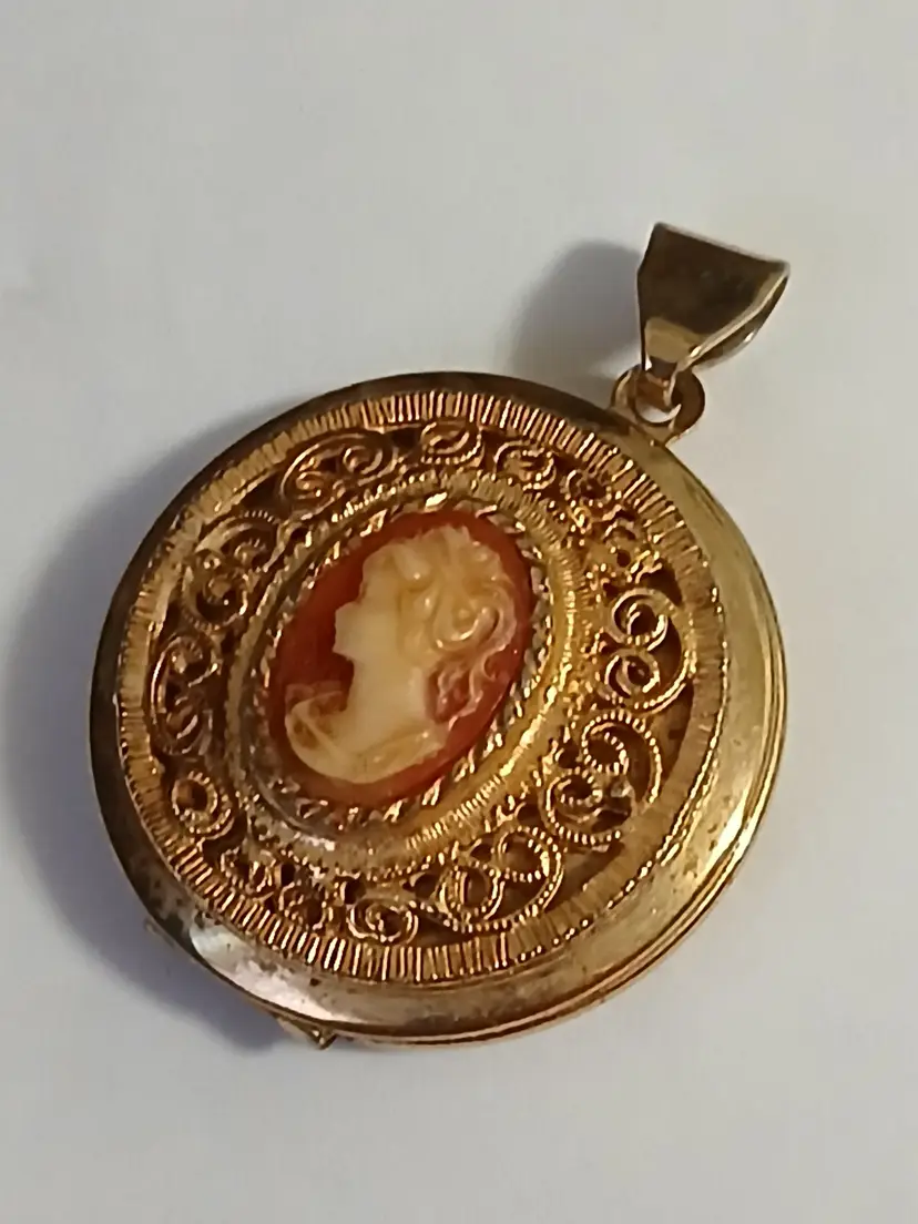 Vintage Cameo Locket Pendant