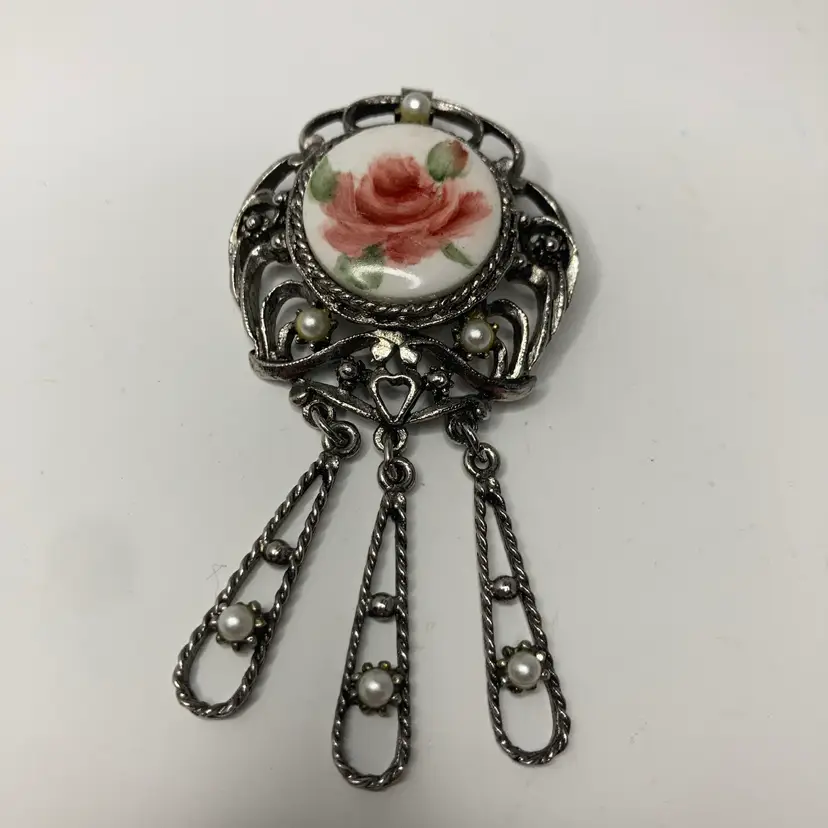 Beautiful Floral Pendant & Brooch! Silver Tone! 3” Drop!