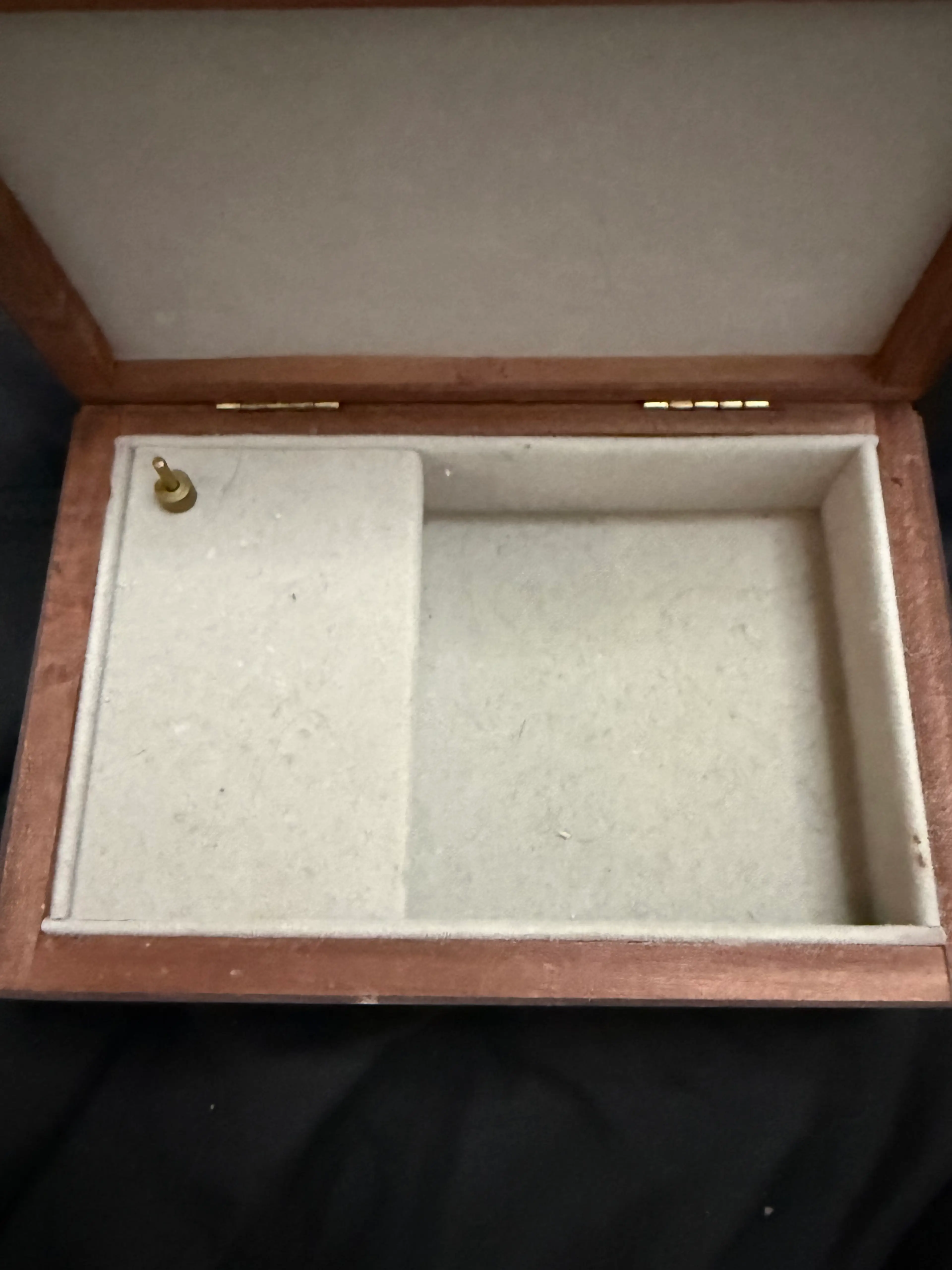 Image 3 of 8