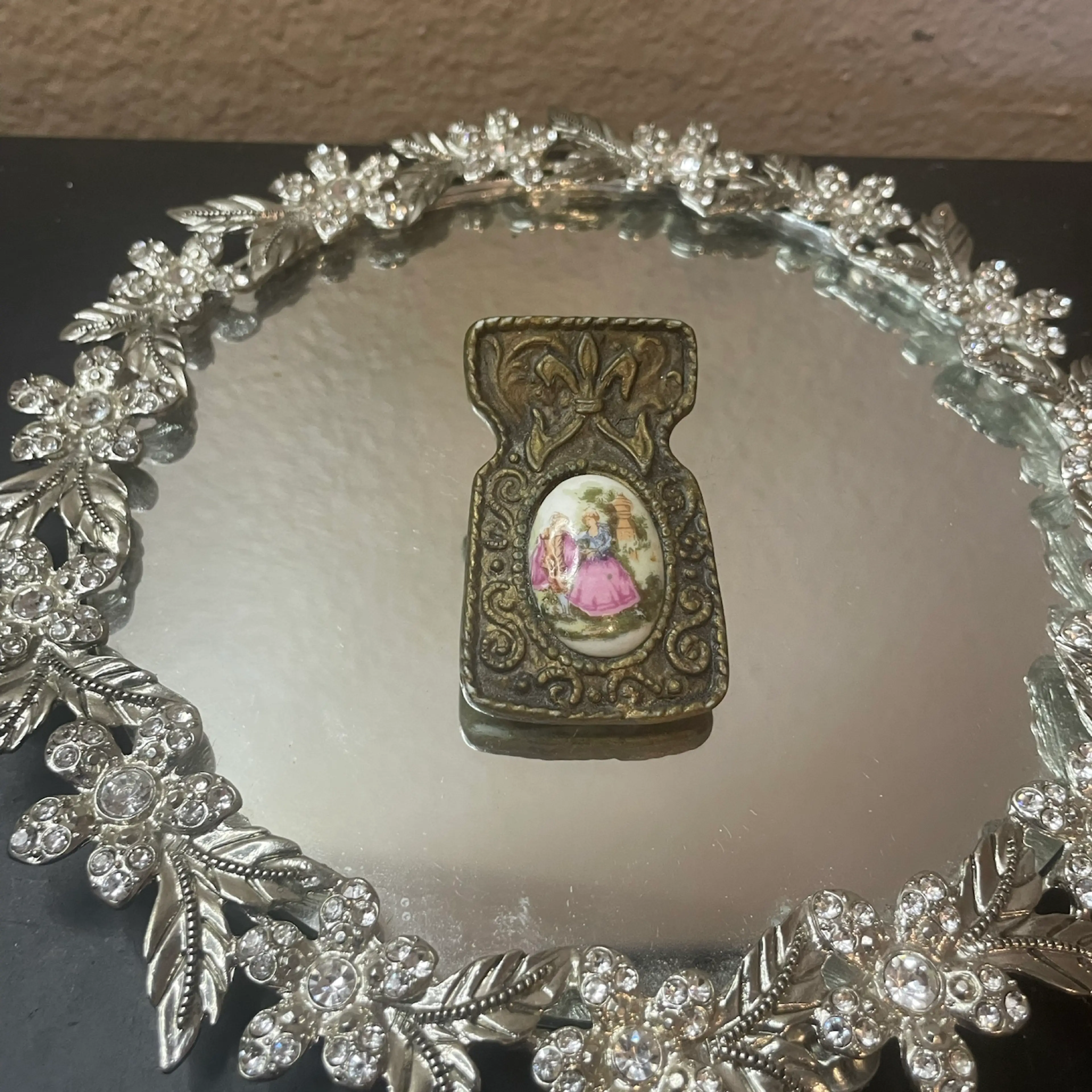 Image 1 of 2