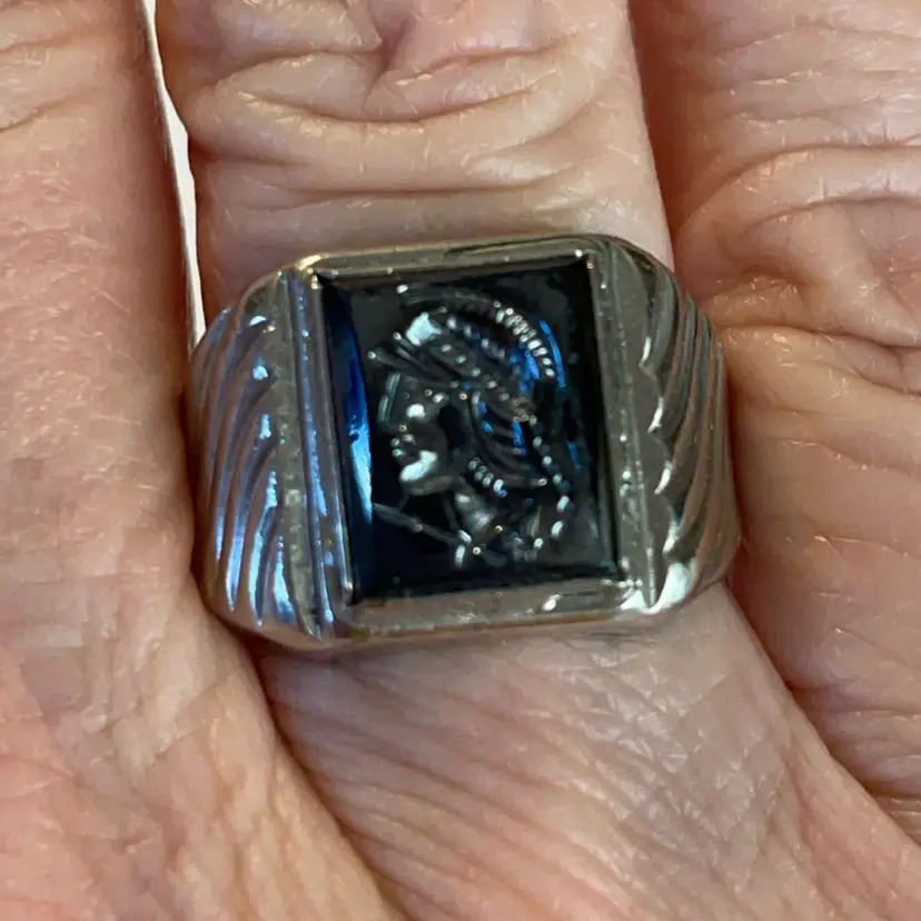 @@ Size 8.5 Silvertone Roman Ring