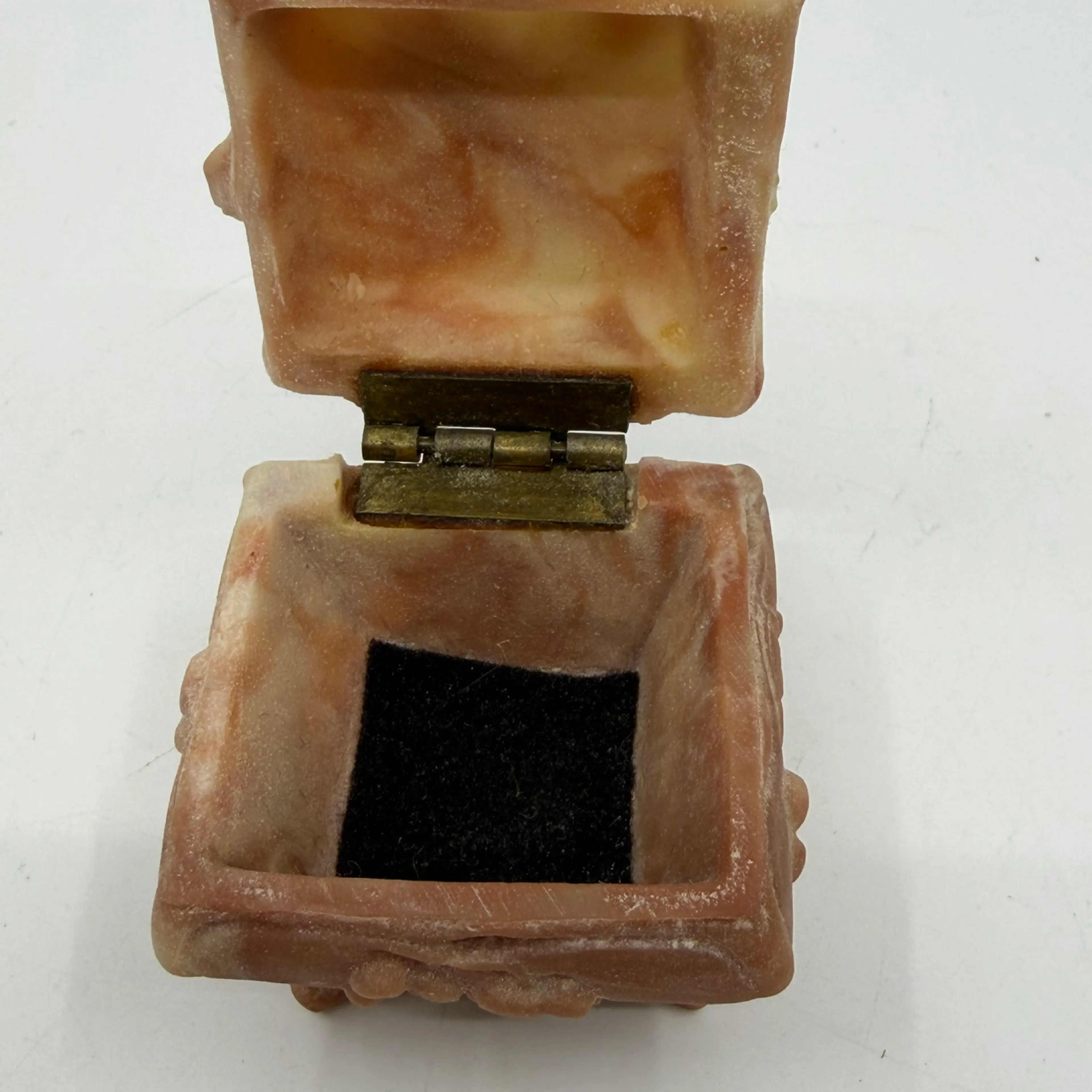 Image 4 of 6