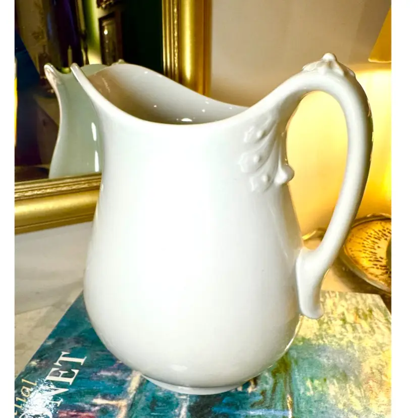 😻 8x8” Antique White Ironstone Pitcher 8 Cups Johnson Bros Pankhurst Early Mark c. 1883, 8 cups (2 Quart)