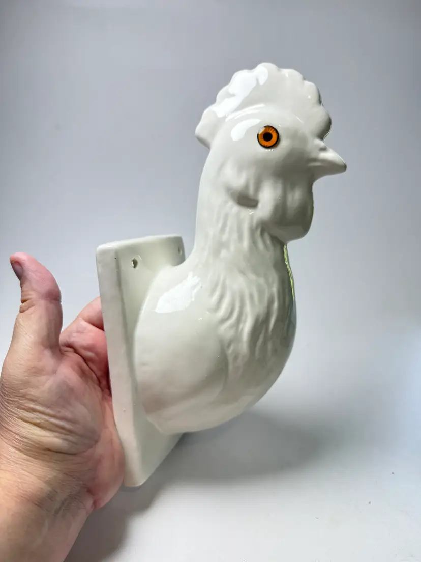Vintage Ceramic White Rooster Chicken Wall Decor Towel Apron Hanger Farmhouse