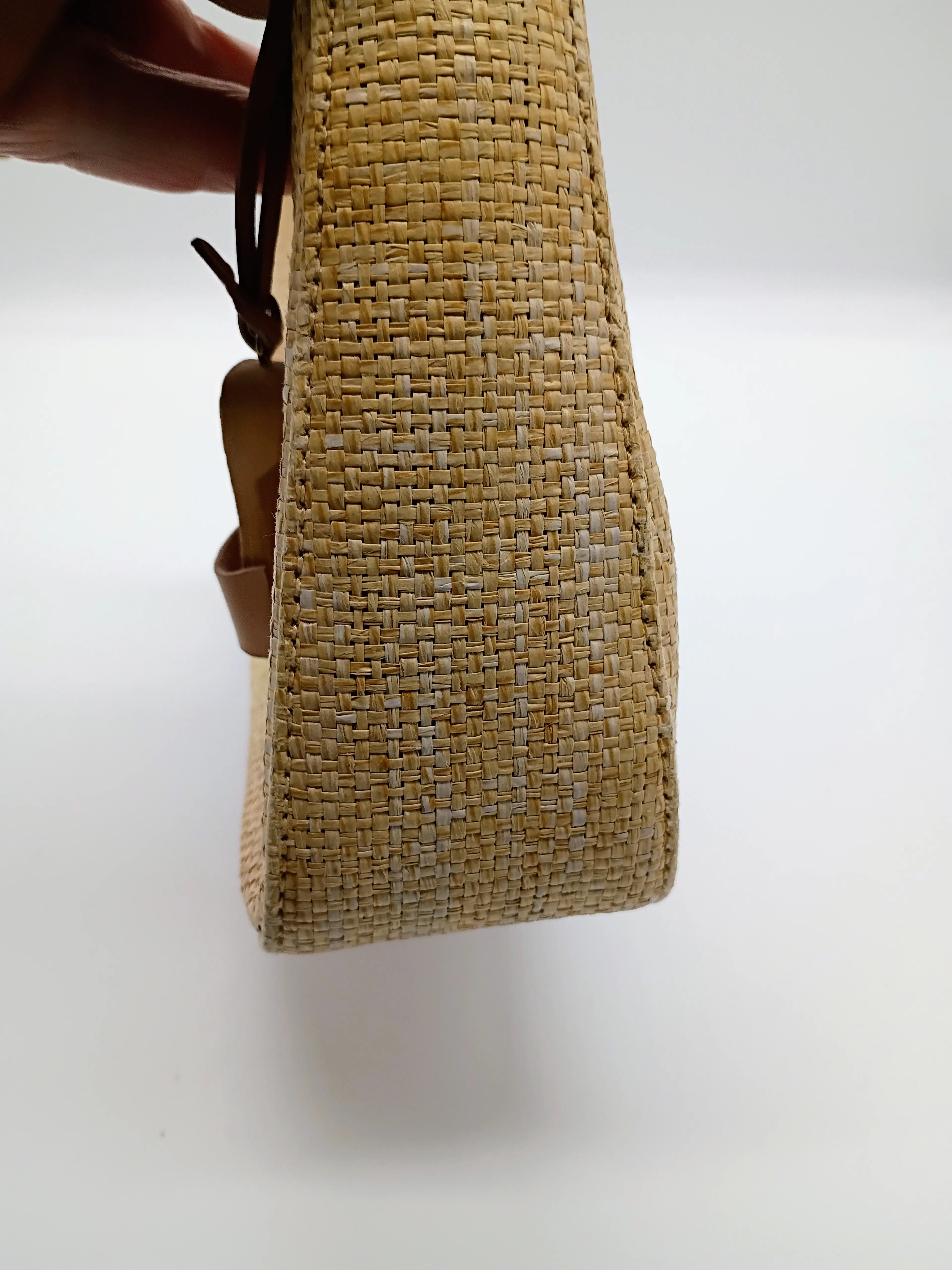 Image 4 of 16