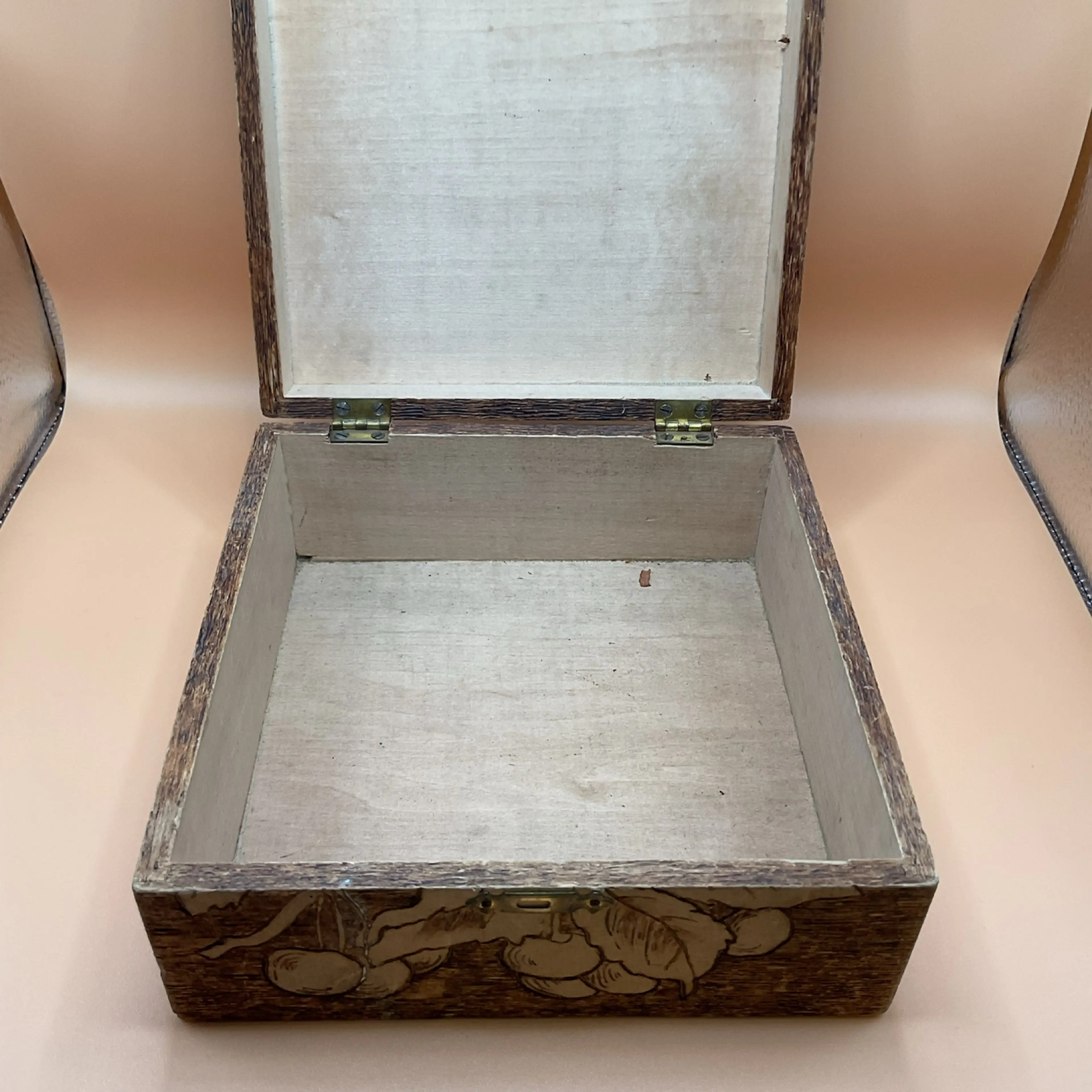 Image 3 of 4